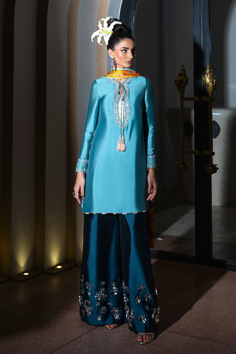 ZEB ZEESHAN - Floral Applique