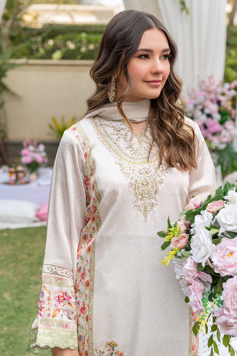 FATIMA KHAN - Mila
