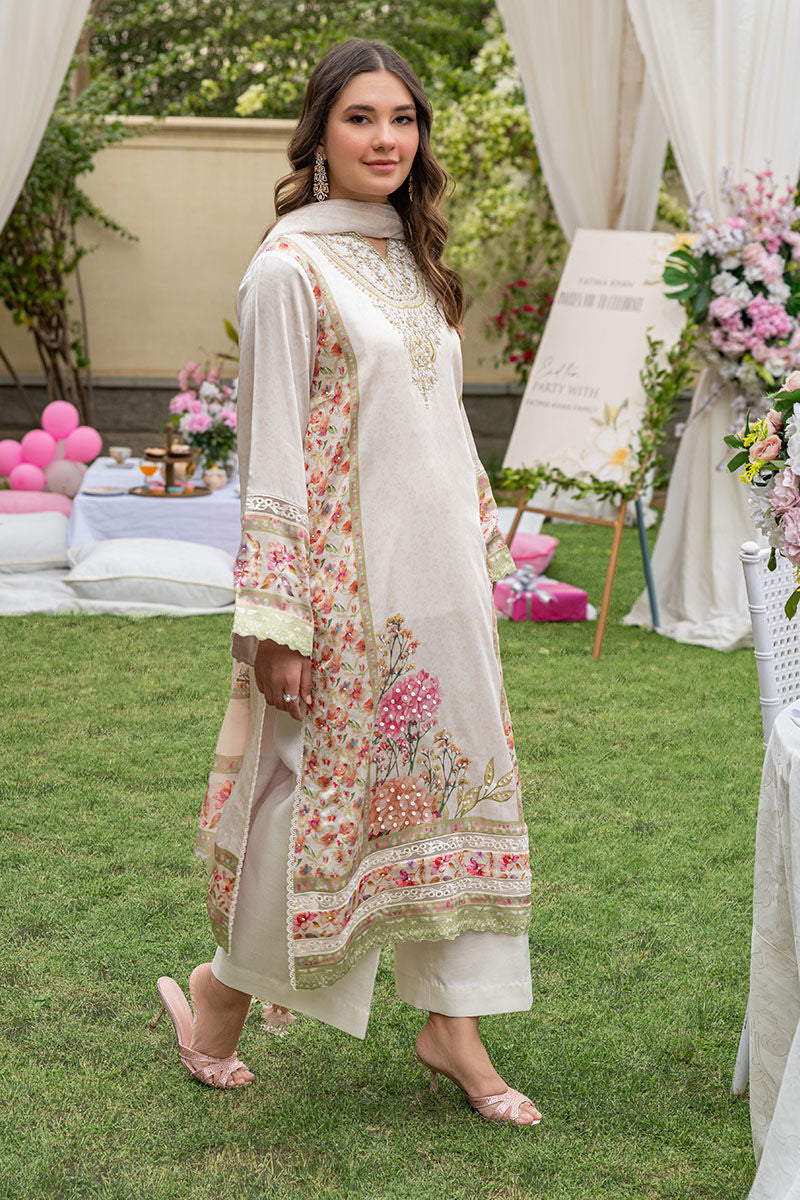 FATIMA KHAN - Mila