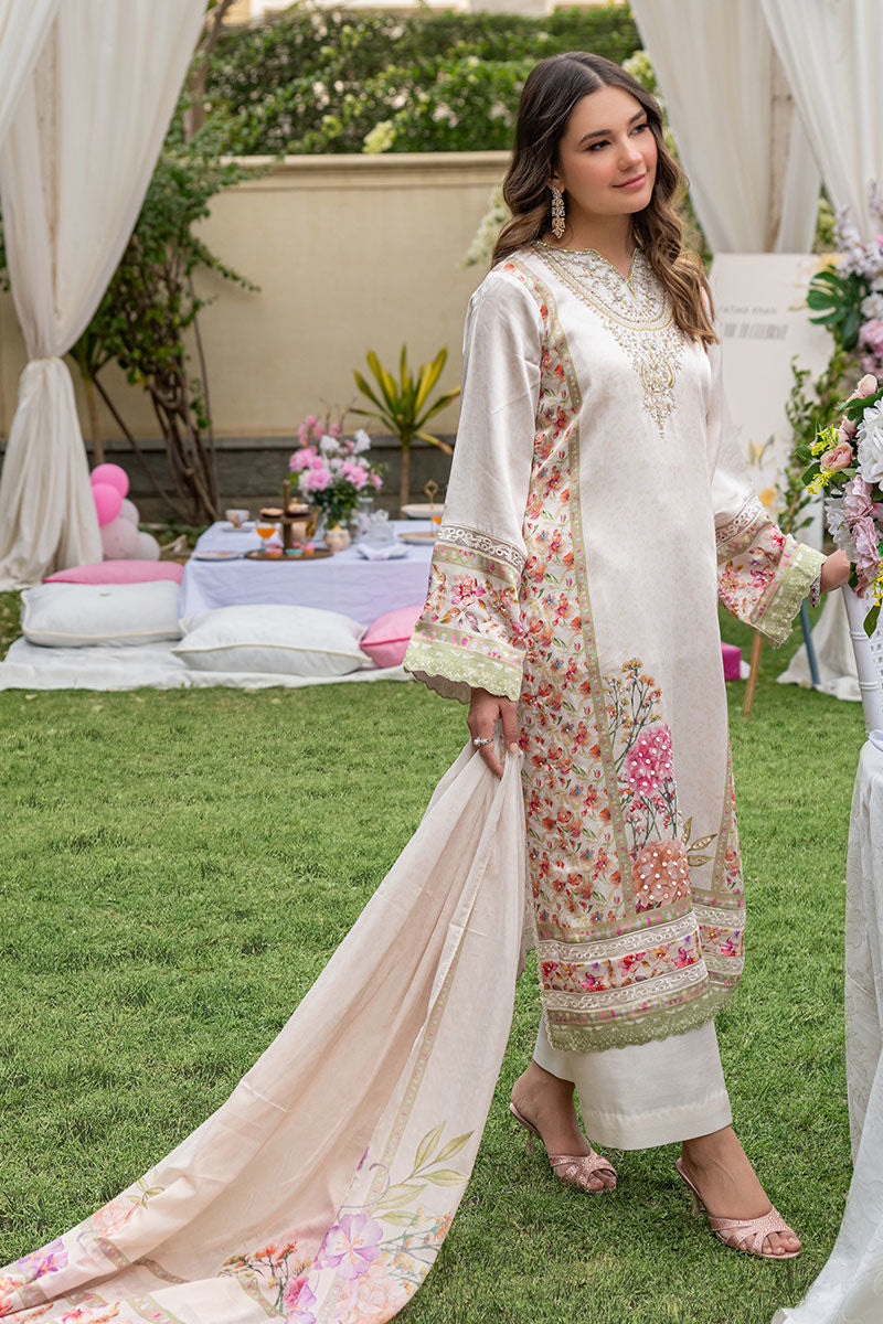 FATIMA KHAN - Mila