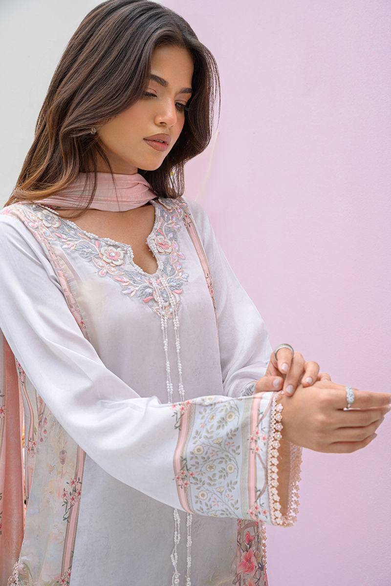 FATIMA KHAN - Oriental Haze