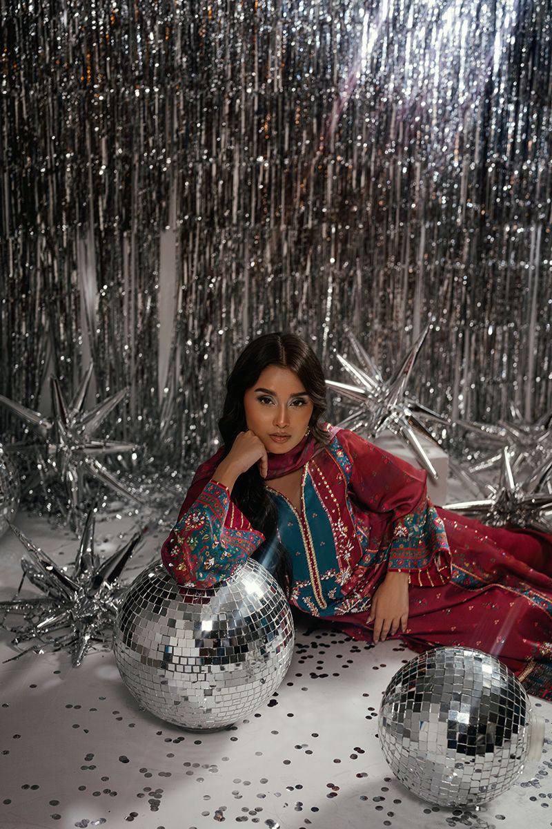 FATIMA KHAN - Mystic Magenta