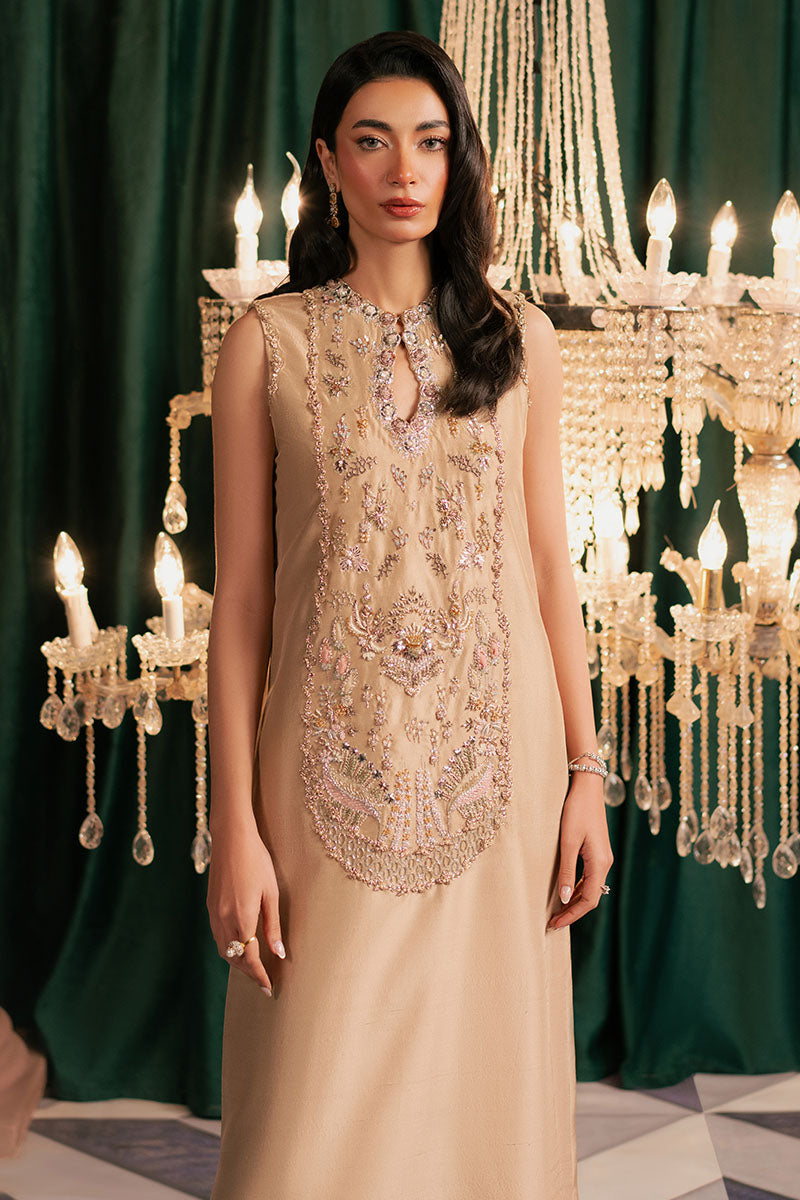 KHAKAA - Mochelle with Sleeves