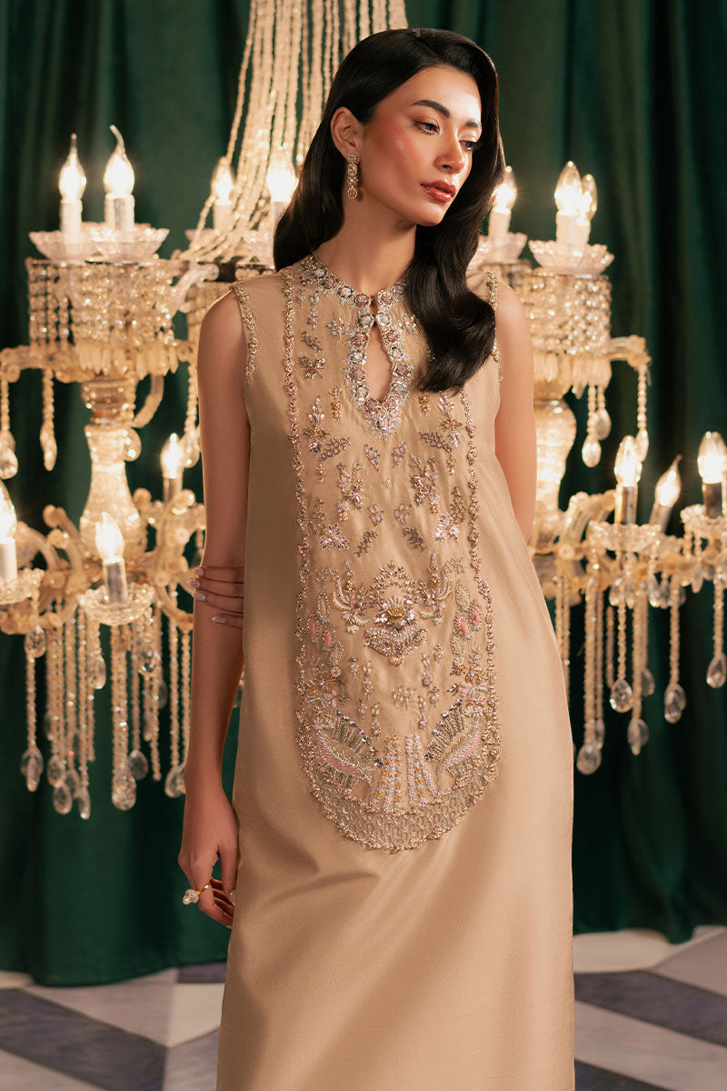 KHAKAA - Mochelle with Sleeves