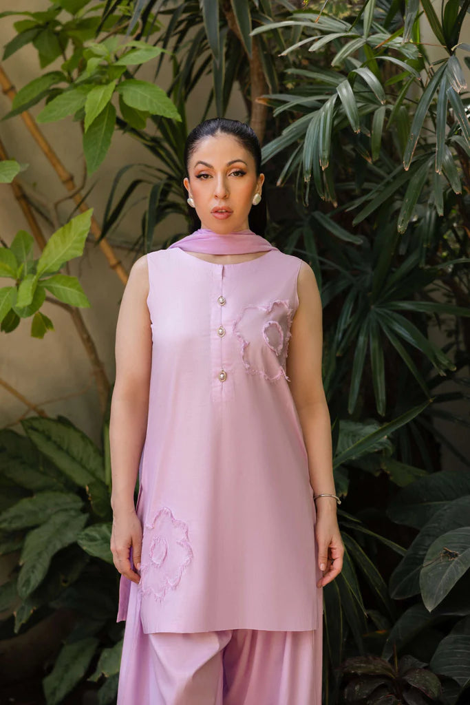 HUMAYUN ALAMGIR ( WOMENWEAR) - Lily (Farshi Shalwar)