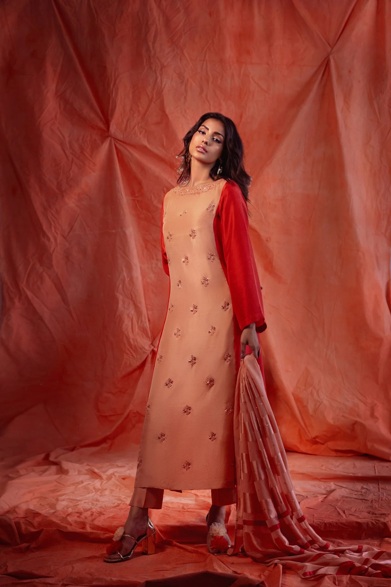 ANAM AHKLAQ - Coral Charm