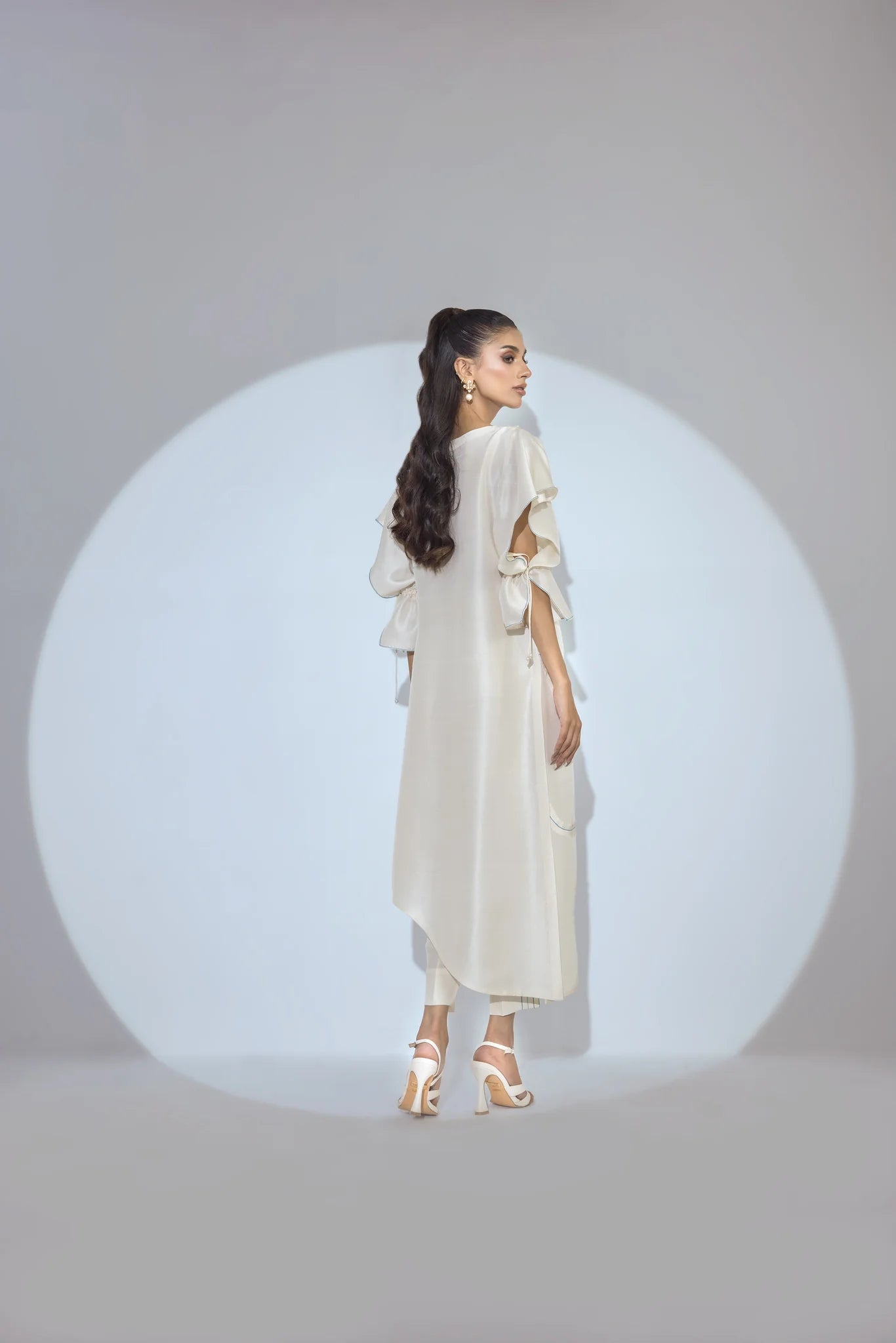 ANAM AHKLAQ - Ivory White Raw Silk