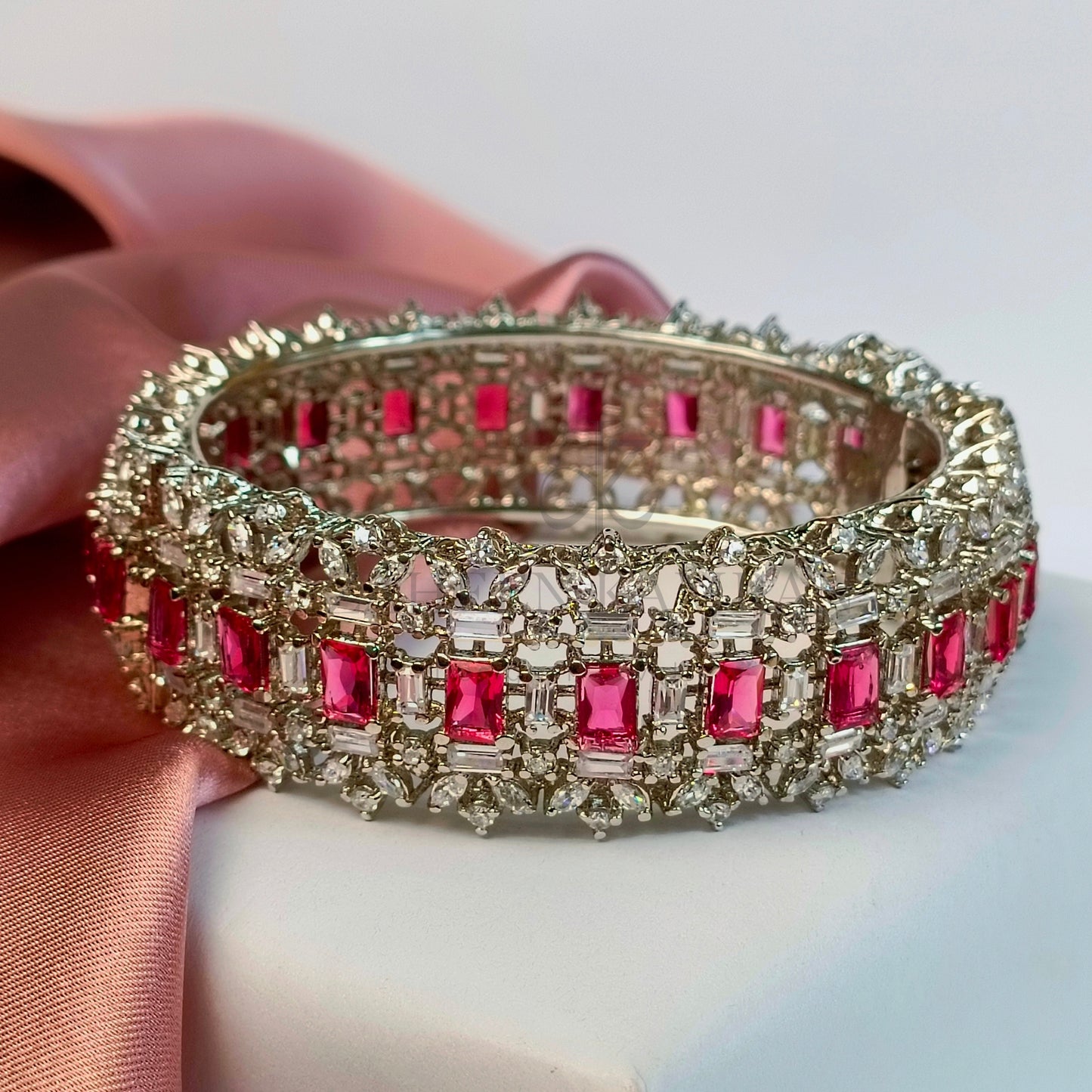 ZAHEEN KAMRAN - Ruby Bangle in Silver