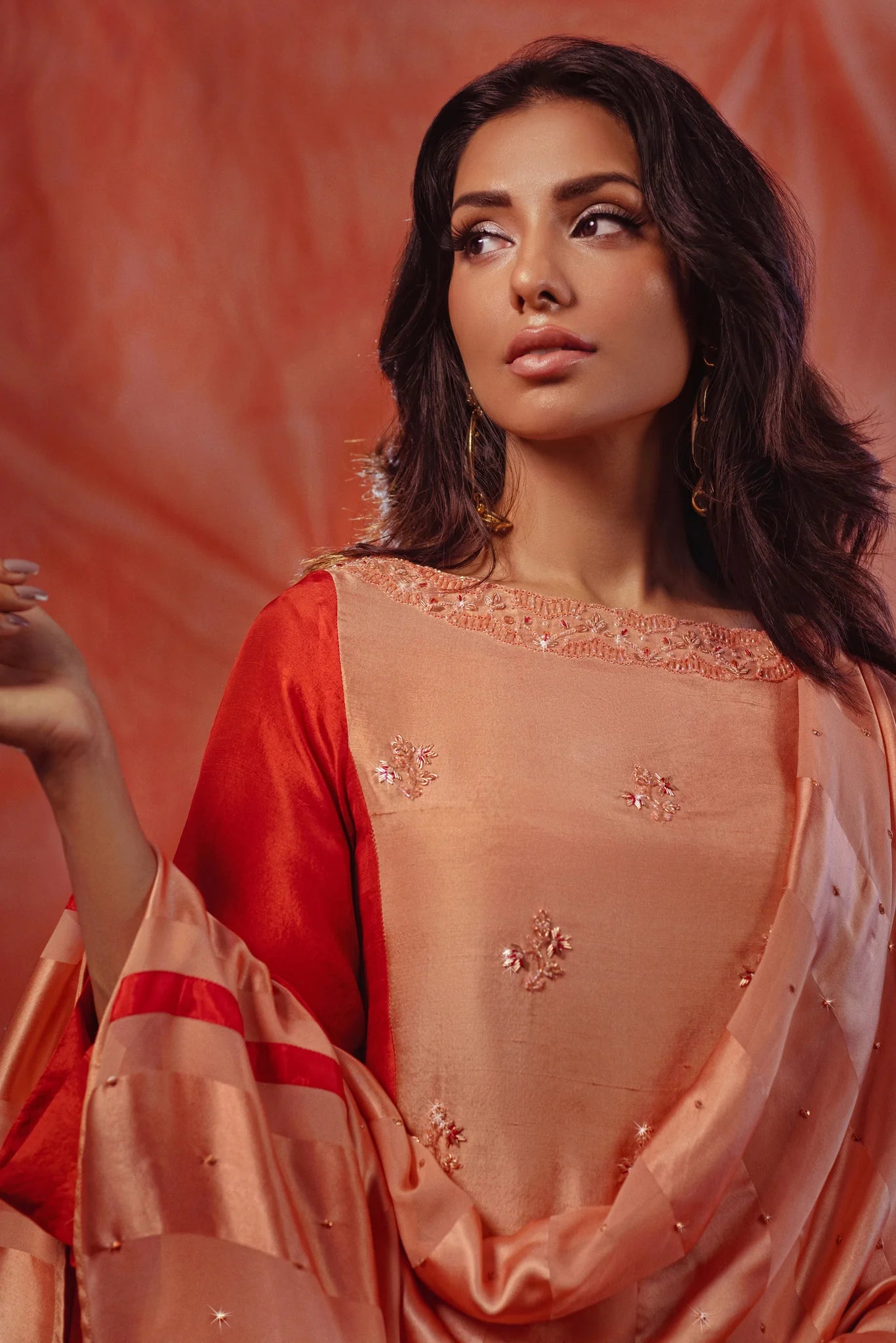 ANAM AHKLAQ - Coral Charm