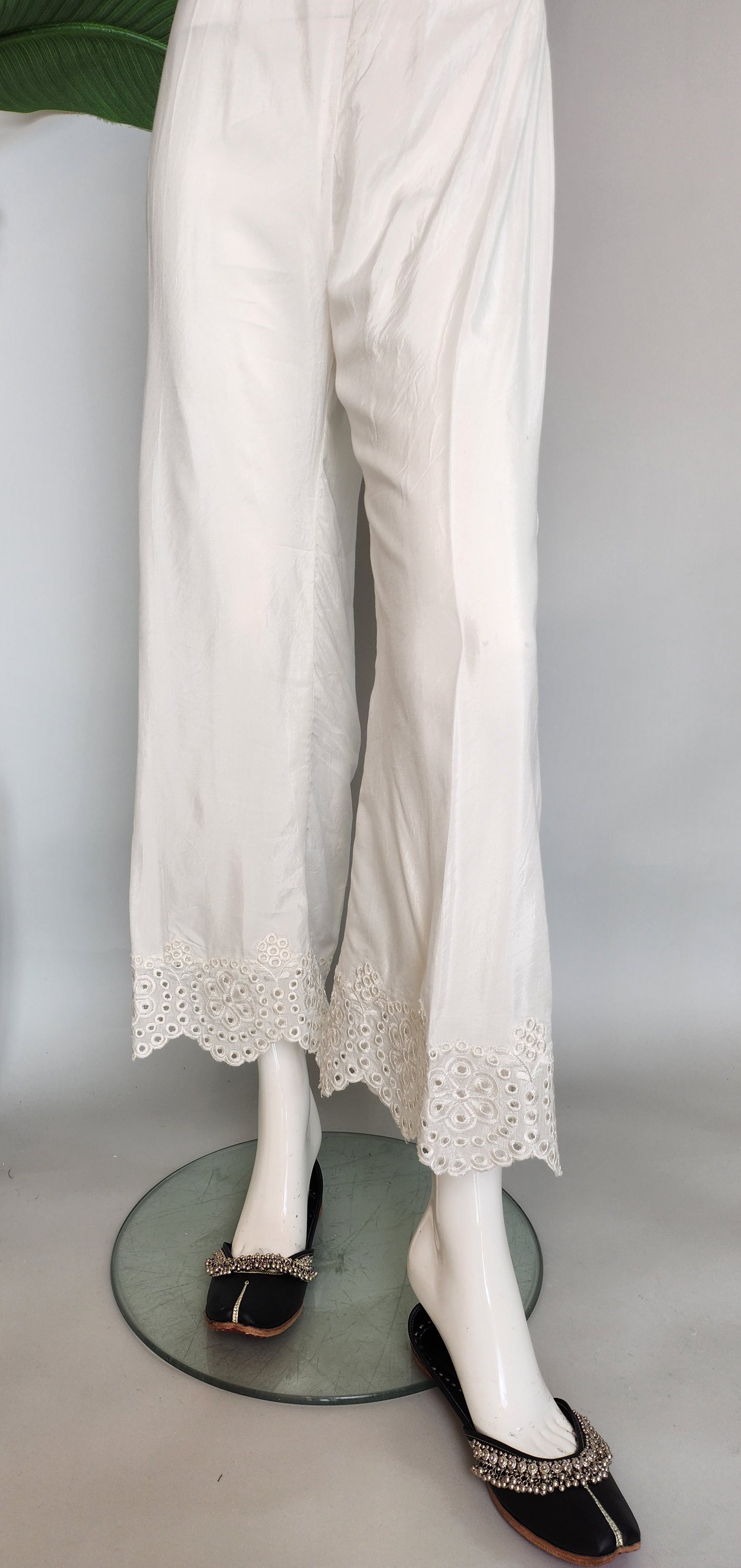 AJRAK - Machine embroidery culottes - white