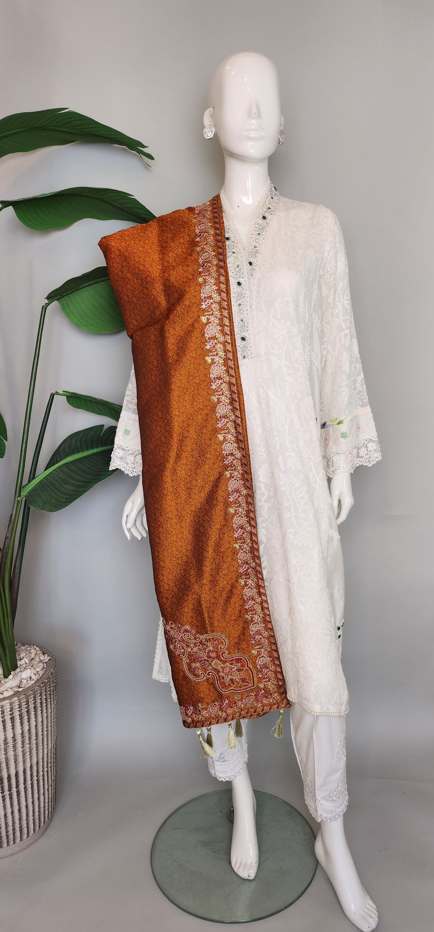 SABEEN MANEKIA - Tangerine Jamawar Shawl with embroidery and tassels