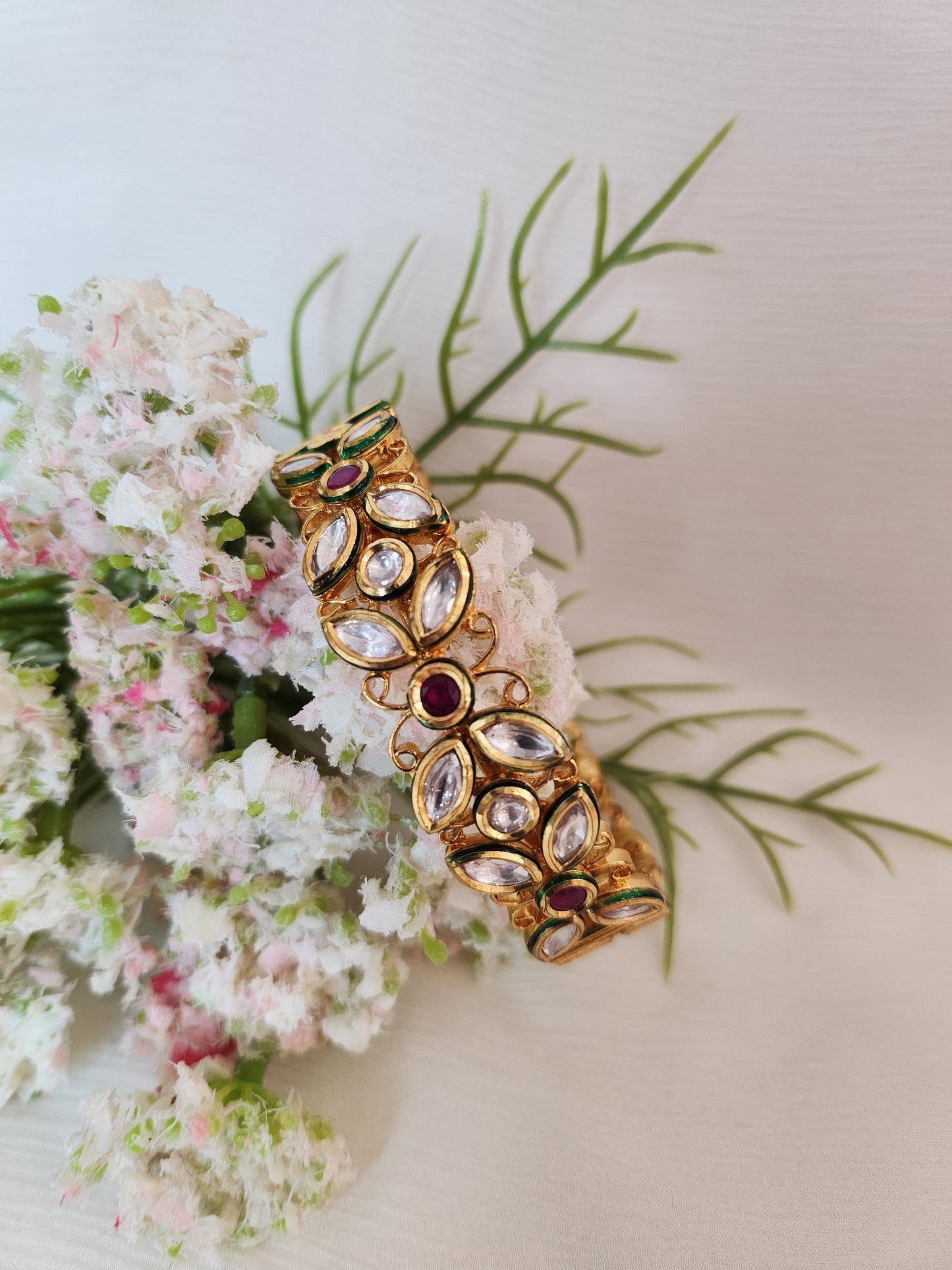 VIVINIA JEWELRY - Small Kundan Bangle