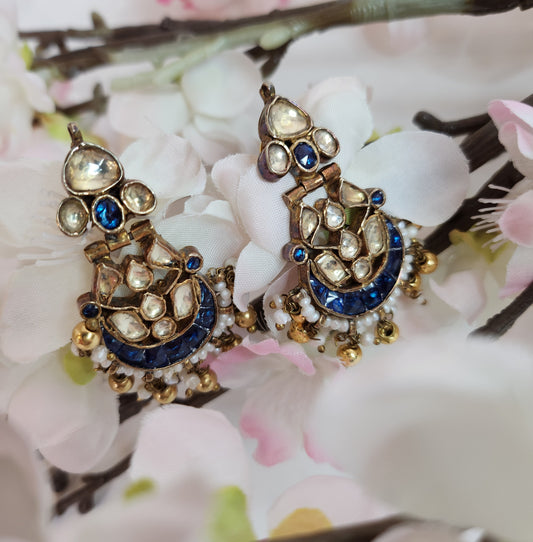 VINANTI MANJI JEWELRY - Kundan Earrings with Pearl and Blue Sapphire Stone