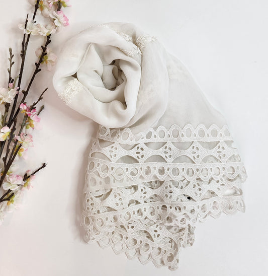 SABEEN MANEKIA - White Chiffon Dupatta Embroidery Lace