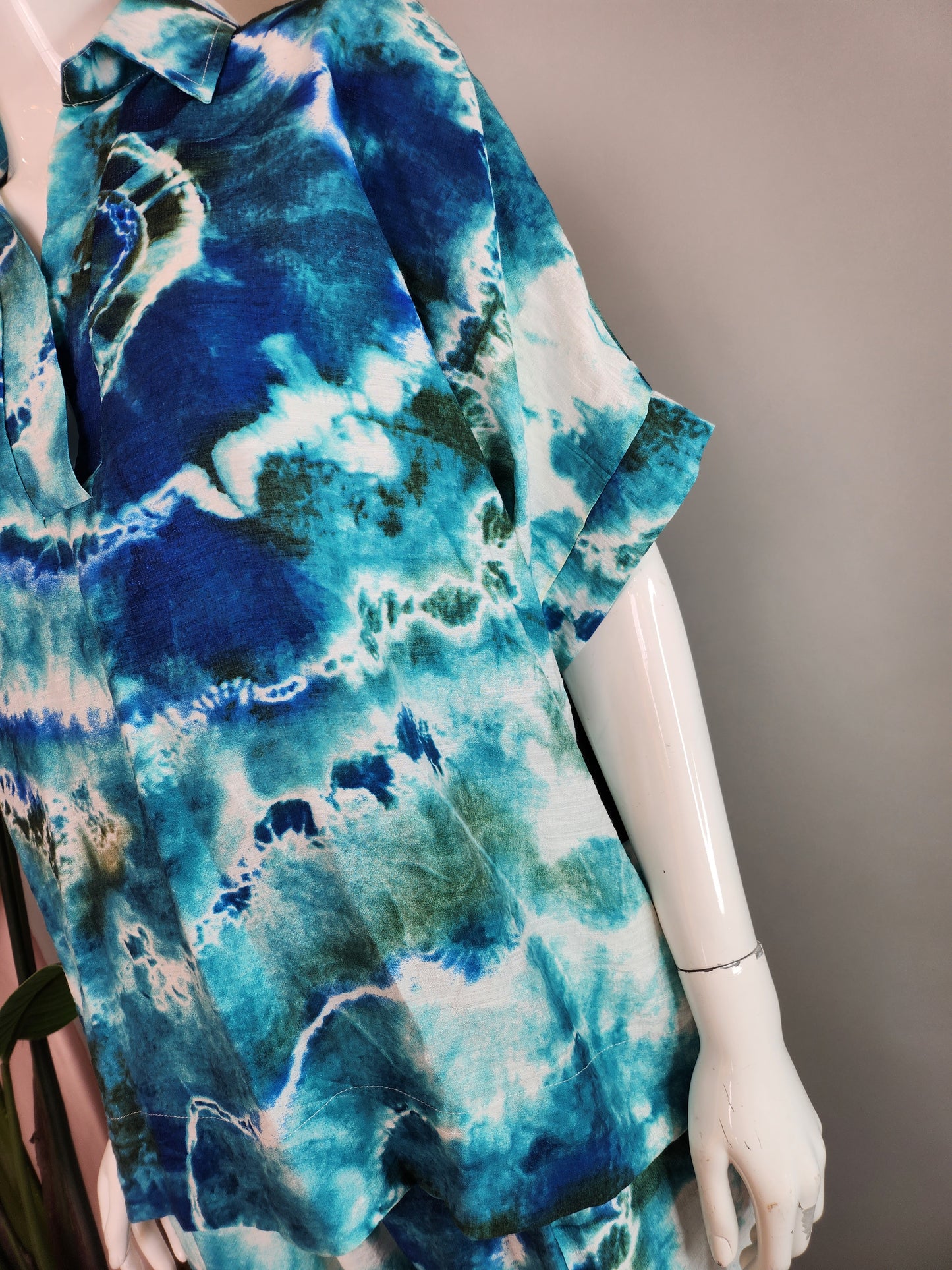 SOBIA GULZAD - Blue Green Tie Dye Set
