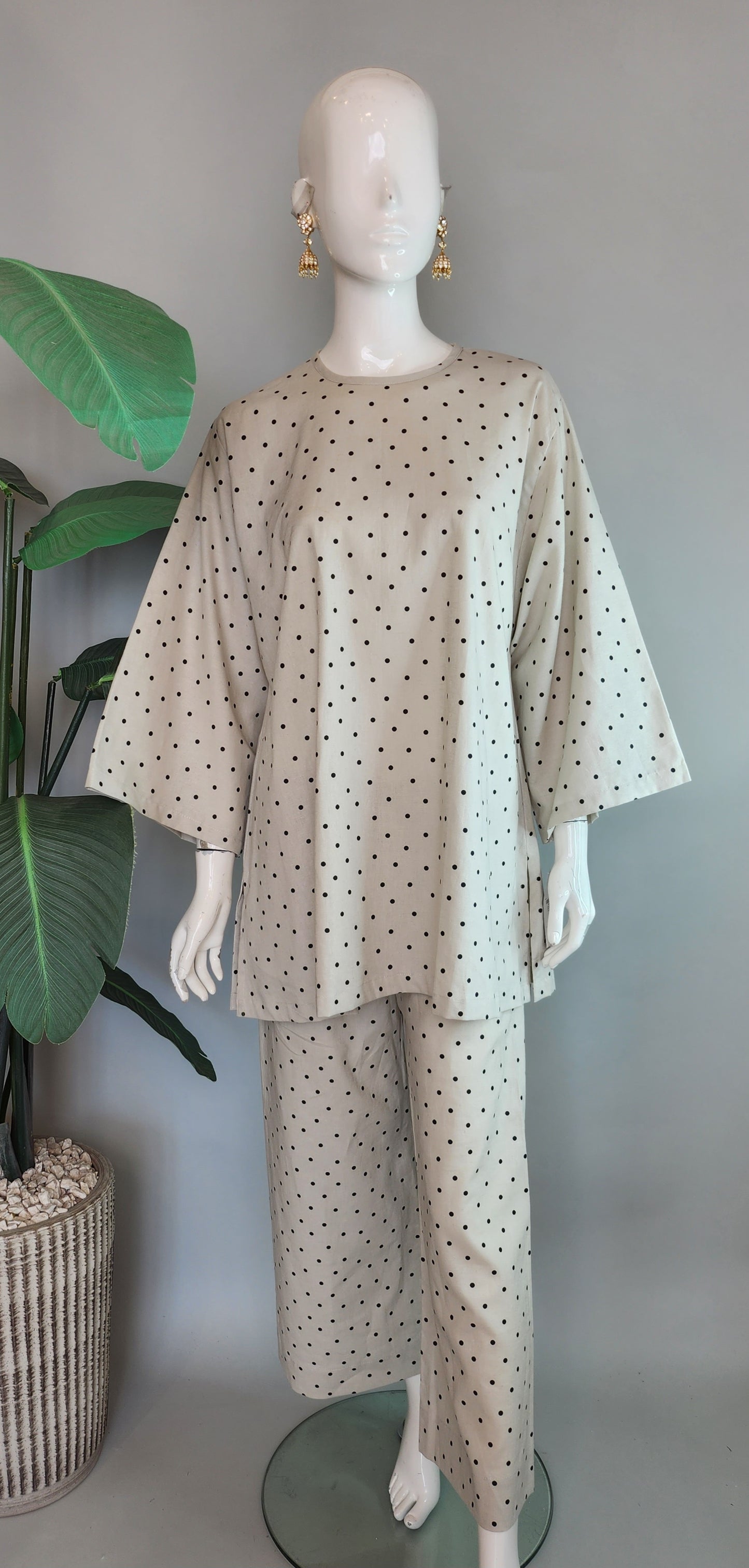 SOBIA GULZAD - Grey Polka Dots Coord set