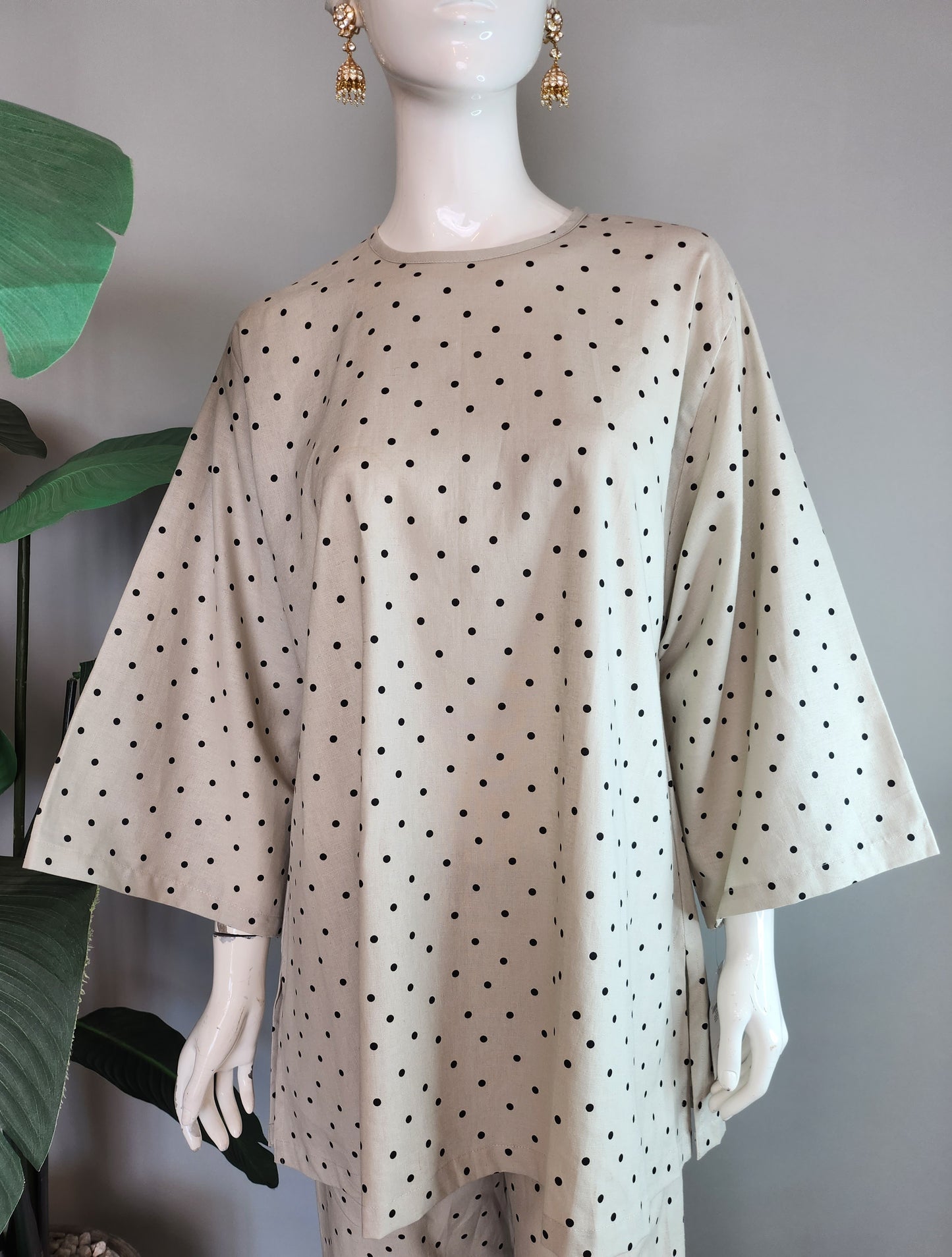 SOBIA GULZAD - Grey Polka Dots Coord set