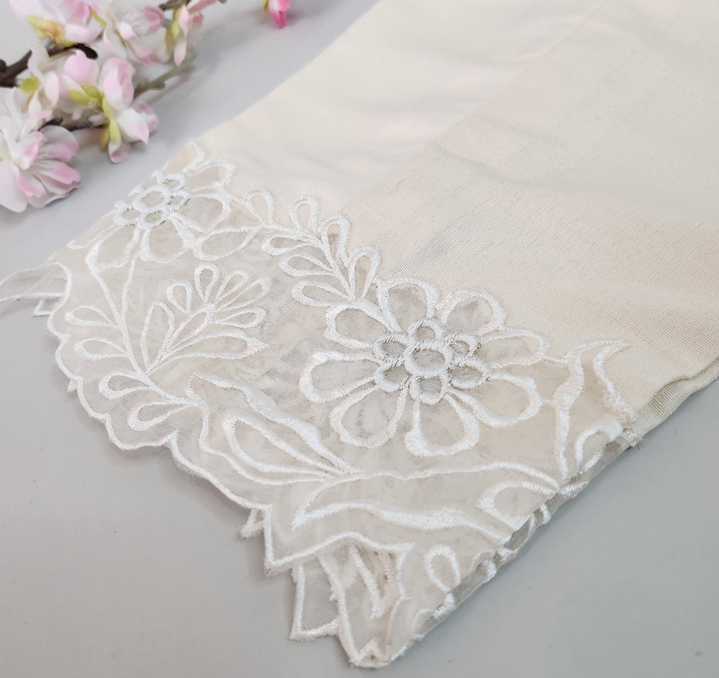 SABEEN MANEKIA - Off-white Pant with organza flower