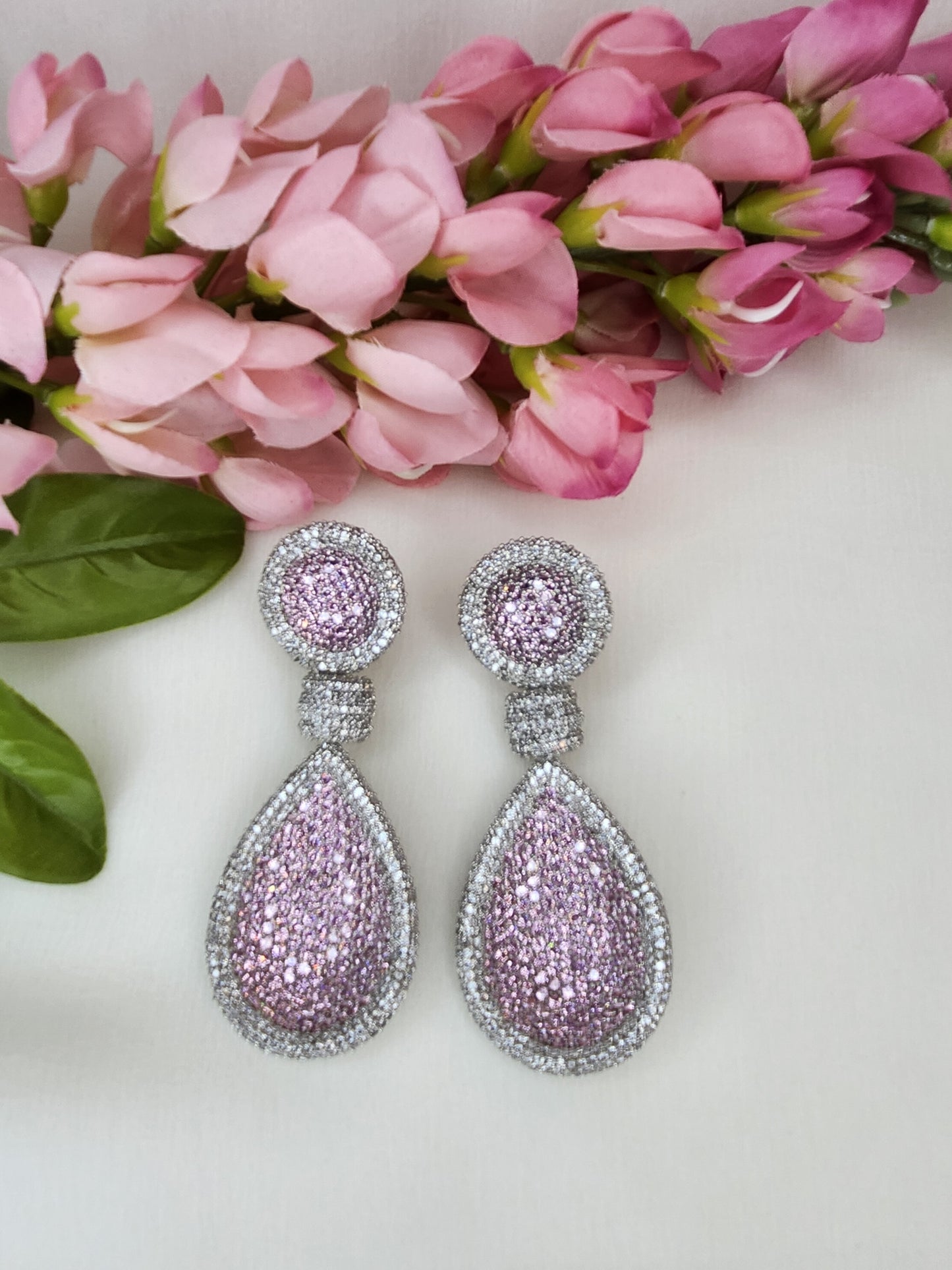 THE BUTTERFLY EFFECT - Oval Shape Pink earrings