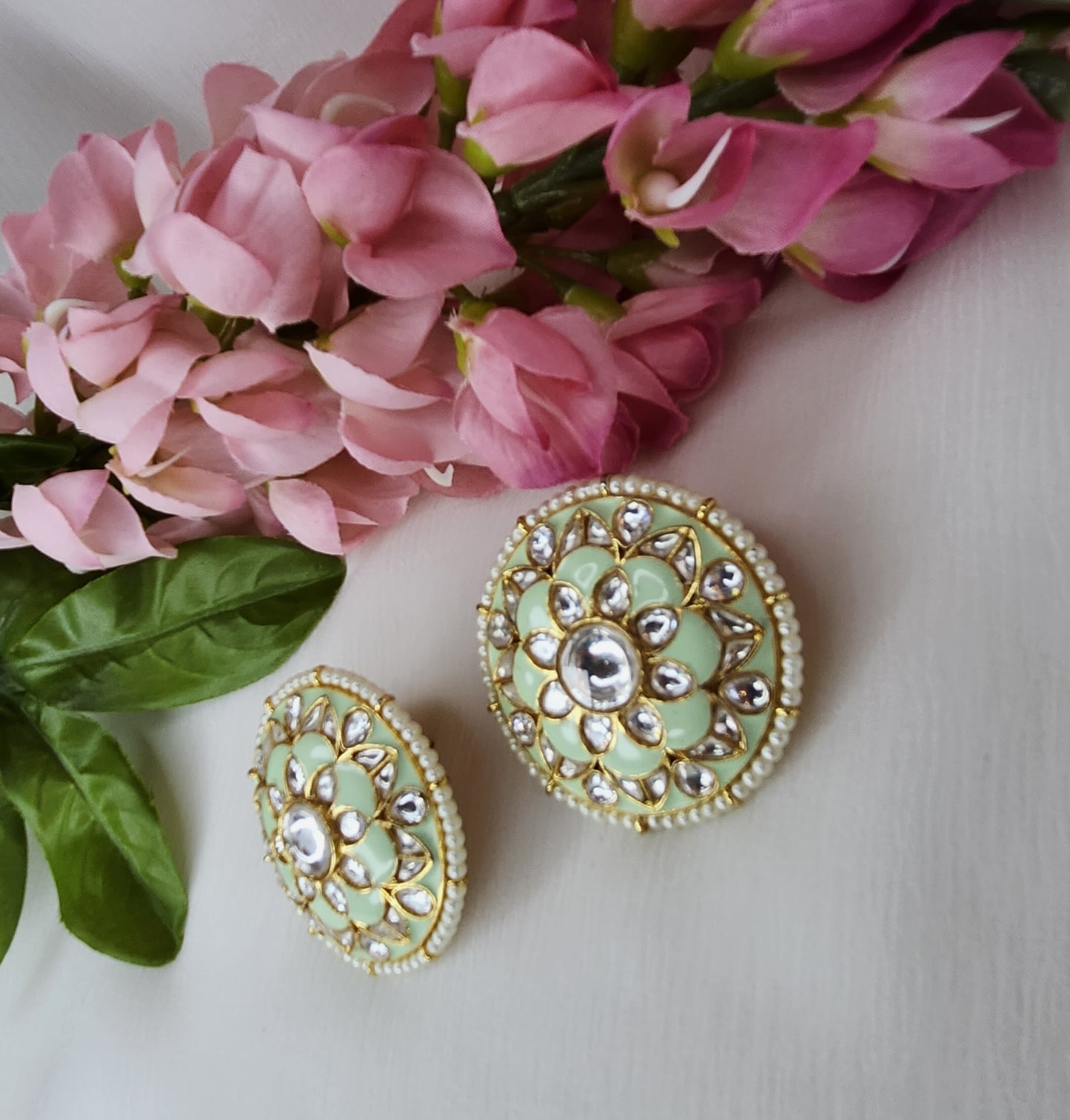 THE BUTTERFLY EFFECT - Round Studs