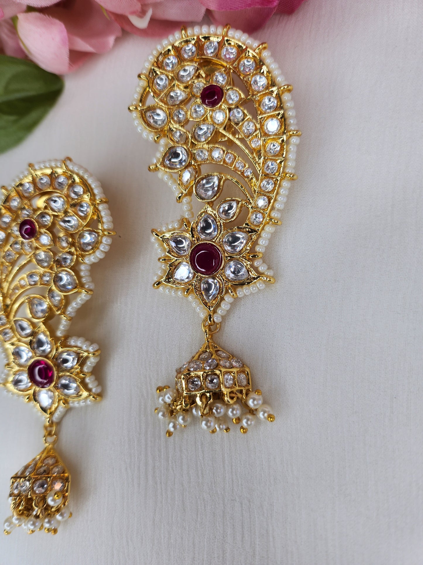 THE BUTTERFLY EFFECT - Broken heart shape earrings