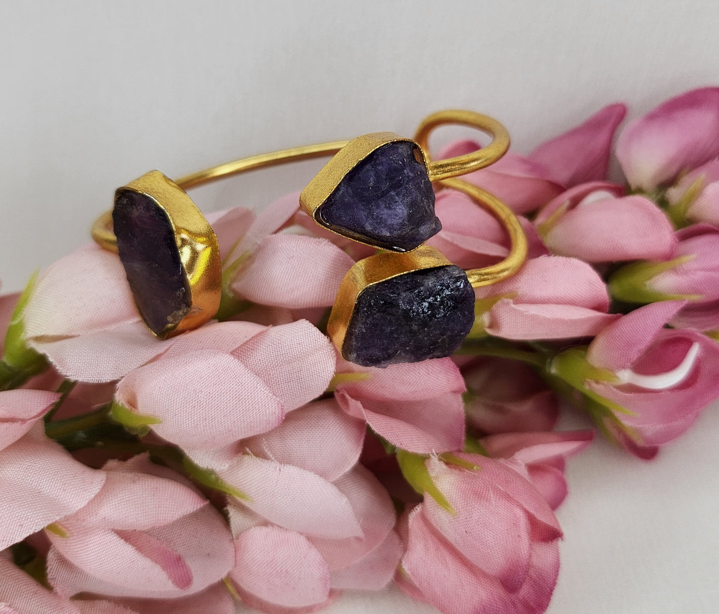 THE BUTTERFLY EFFECT - Purple precious gem bangle