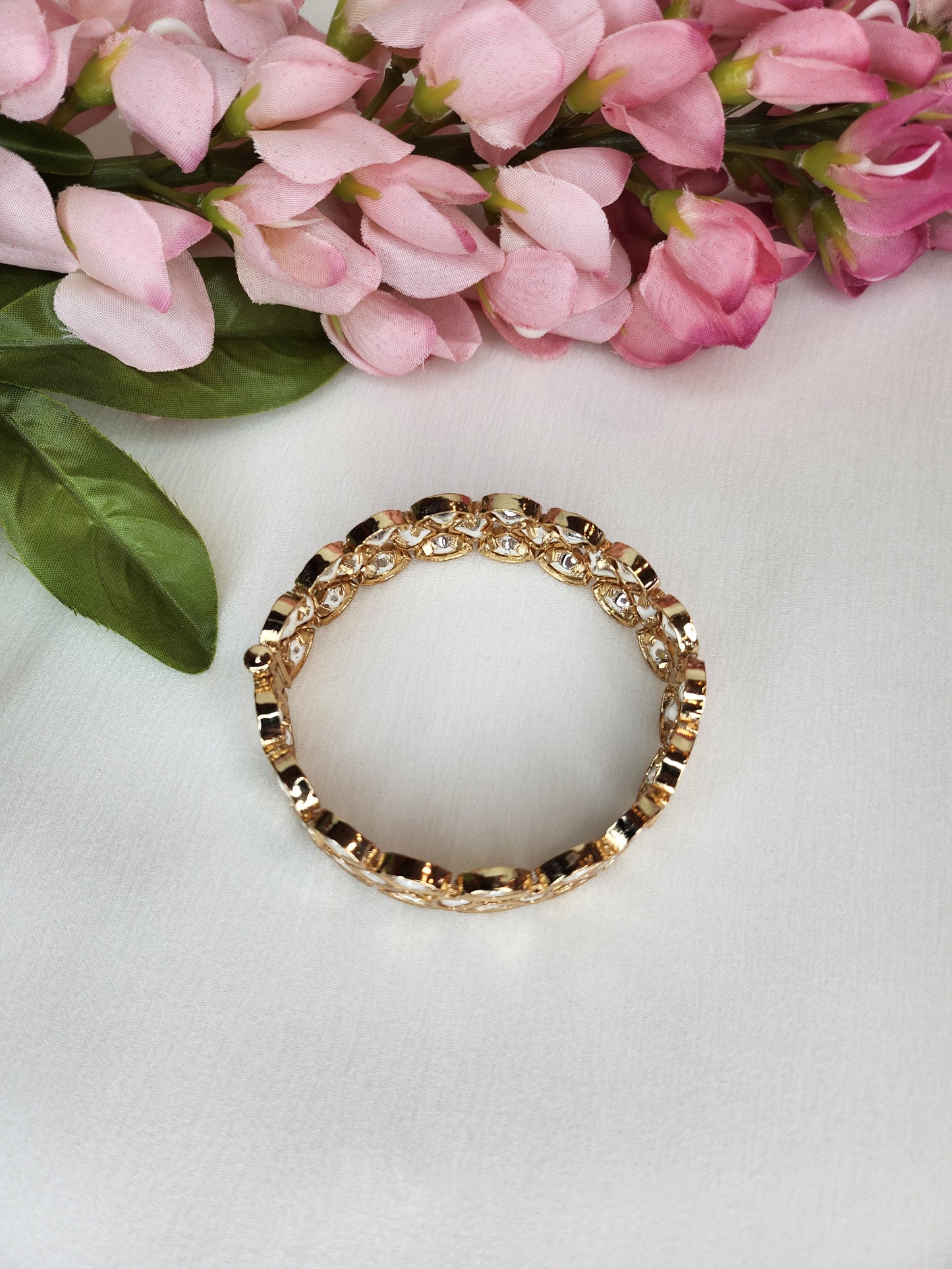 THE BUTTERFLY EFFECT - Kundan Bangle