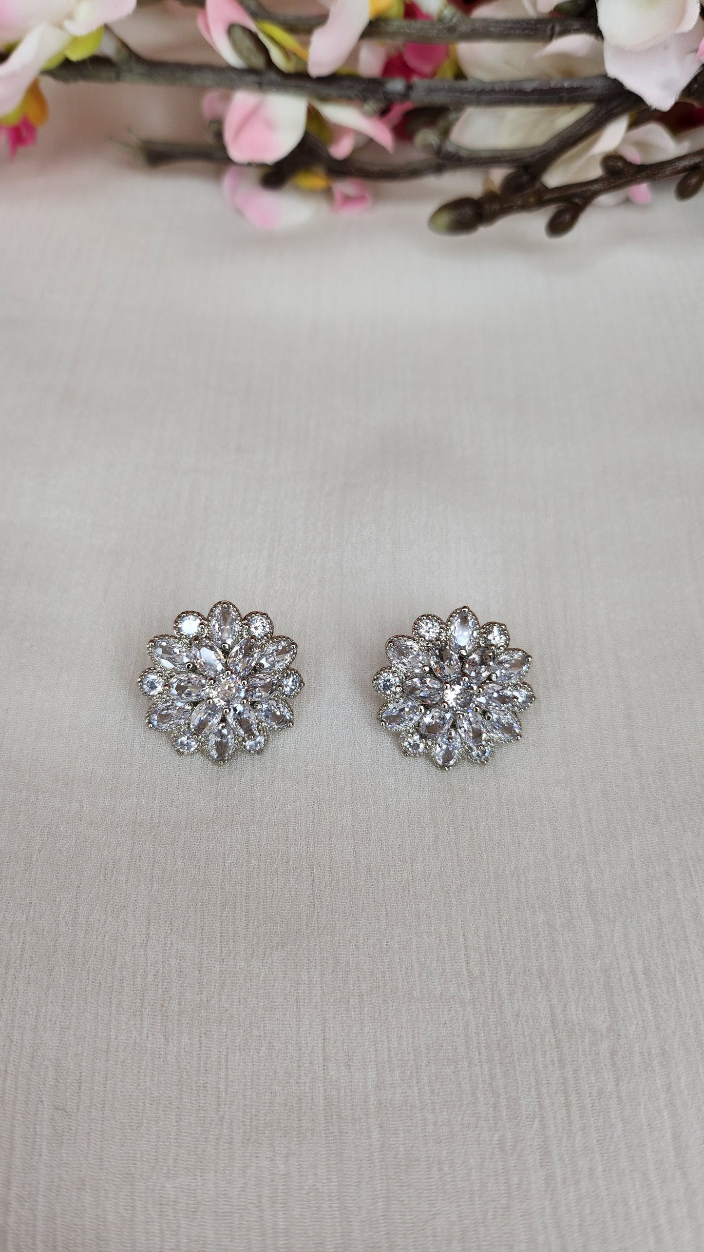 ZAHEEN KAMRAN - Silver Set