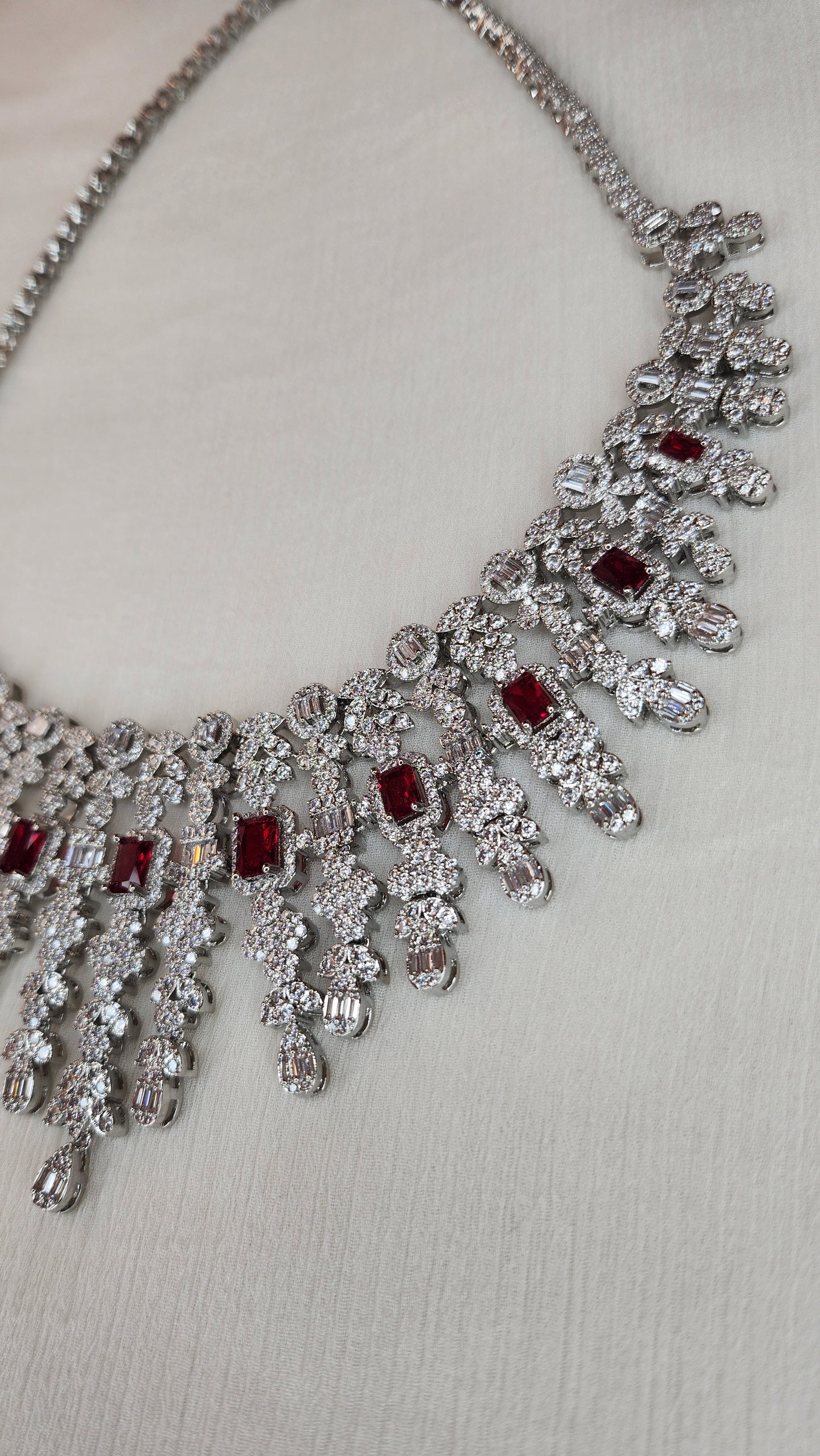 ZAHEEN KAMRAN - Jewerly Red Set