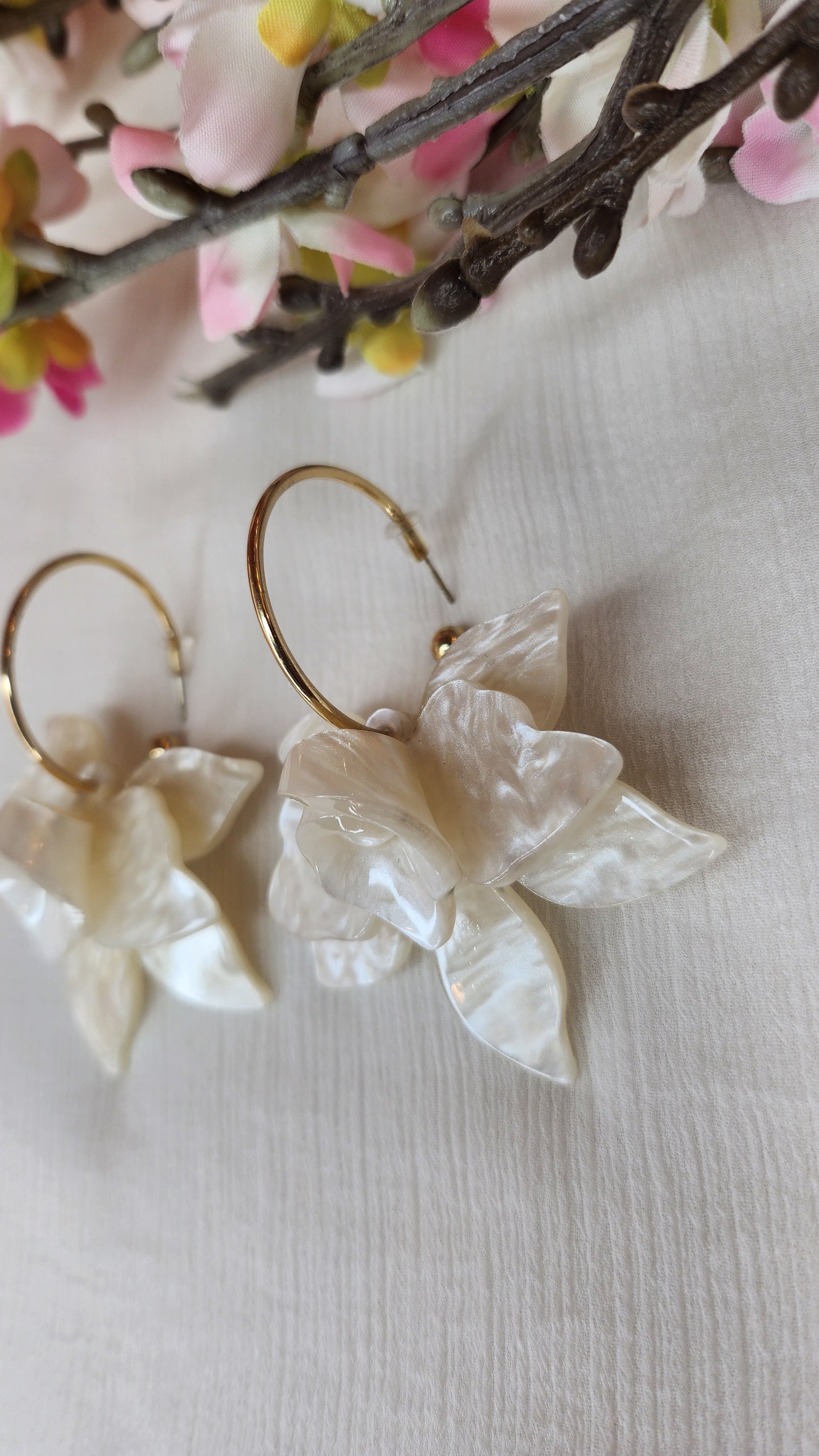 ZAHEEN KAMRAN - Flower Earrings