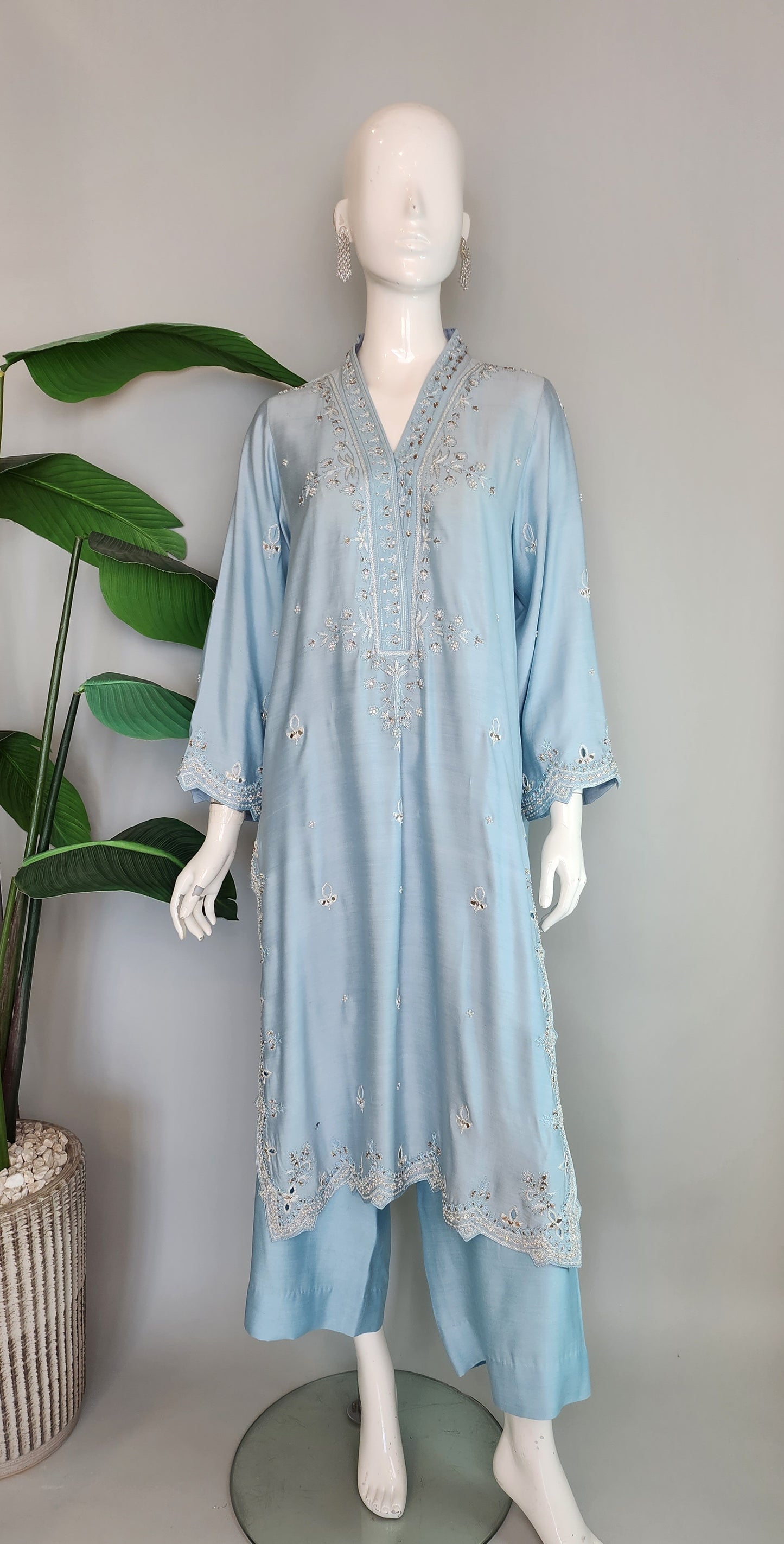 SEEMA IFTIKHAR - Blue Beaded work