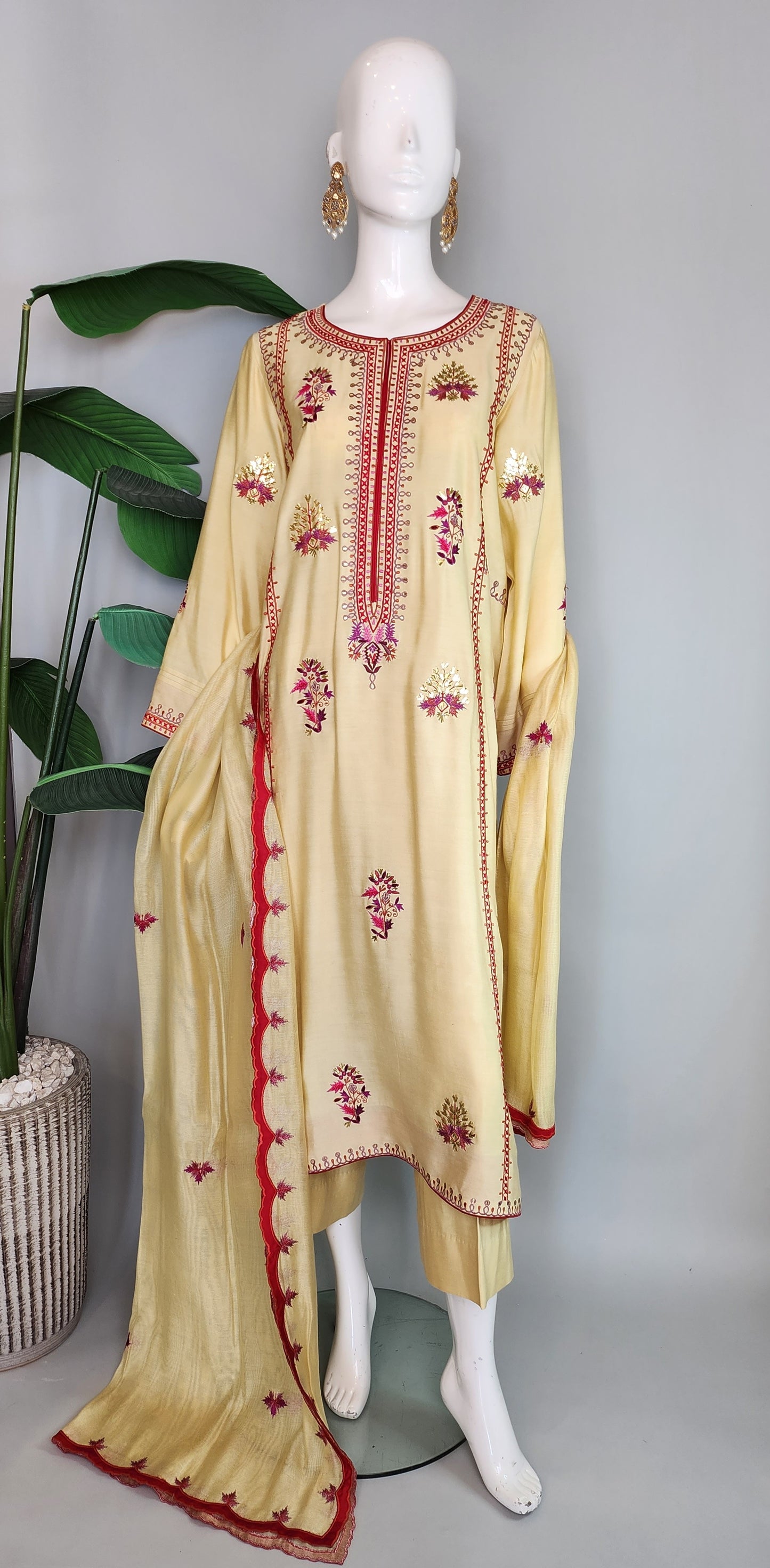 SEEMA IFTIKHAR - Lime Color Yellow Kurta