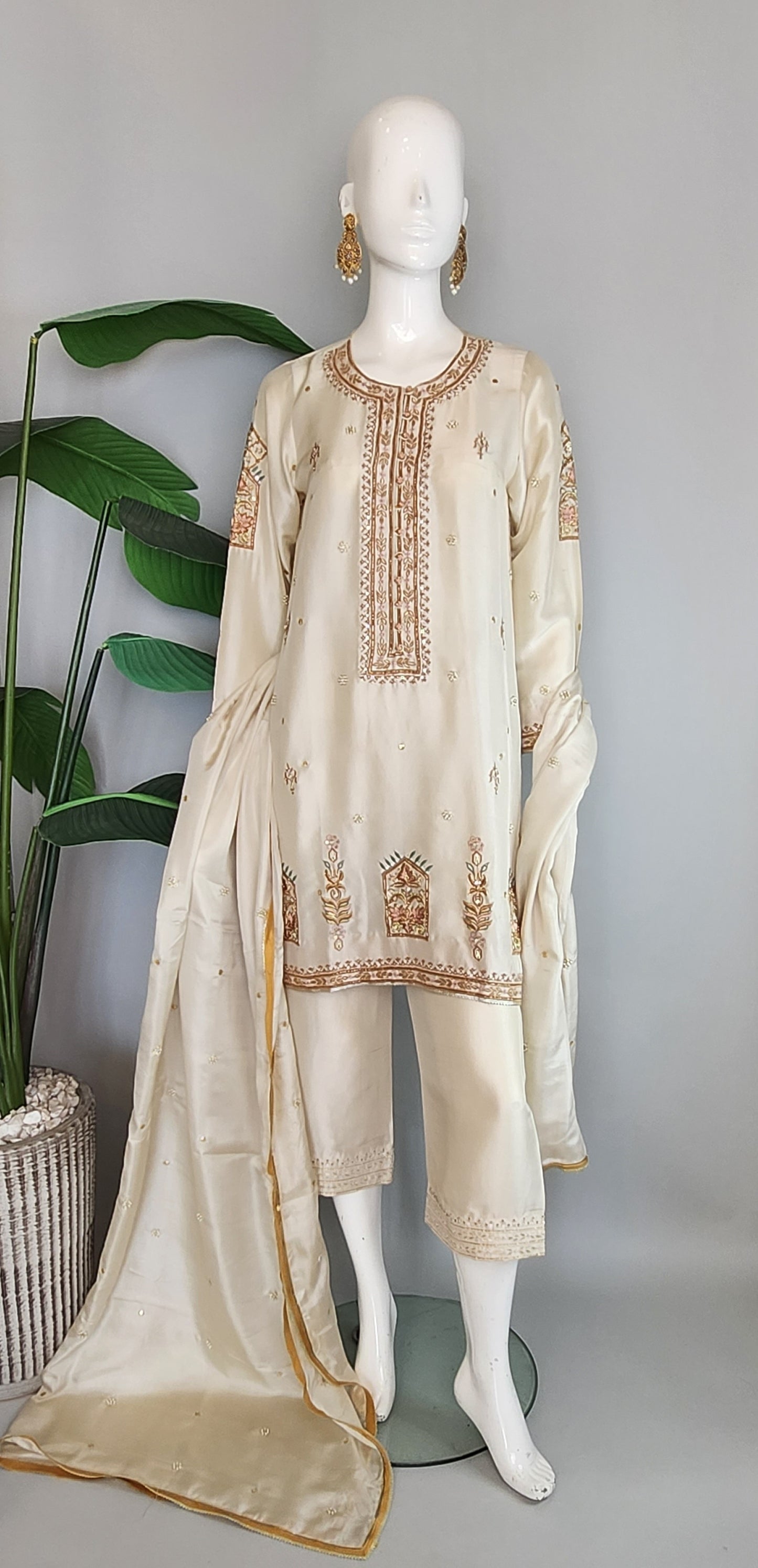 KOMAL LAKHANI - Nasreen Ghani Ejaz Bhai Short