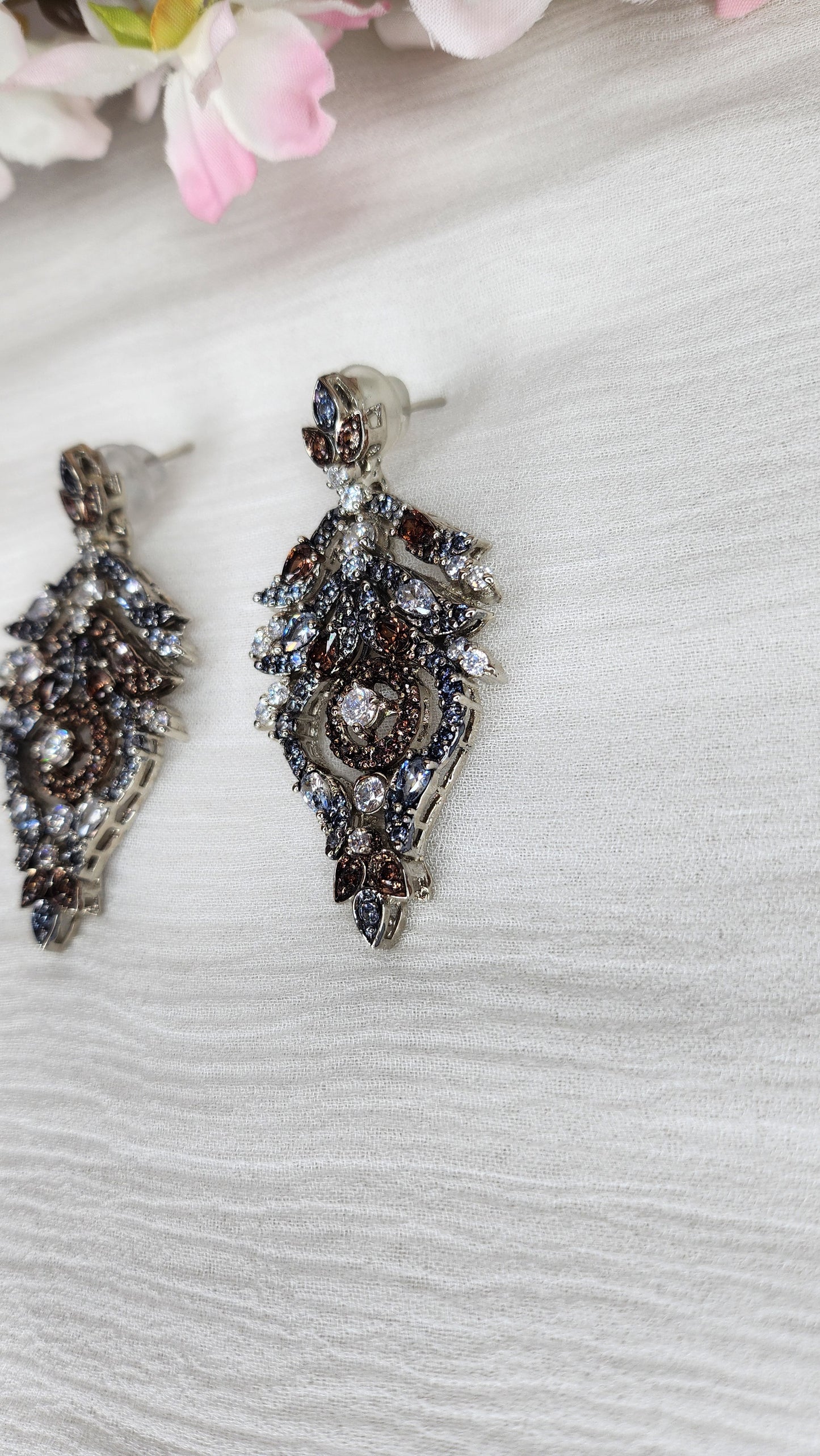 ZAHEEN KAMRAN- Zircone Brown Earrings