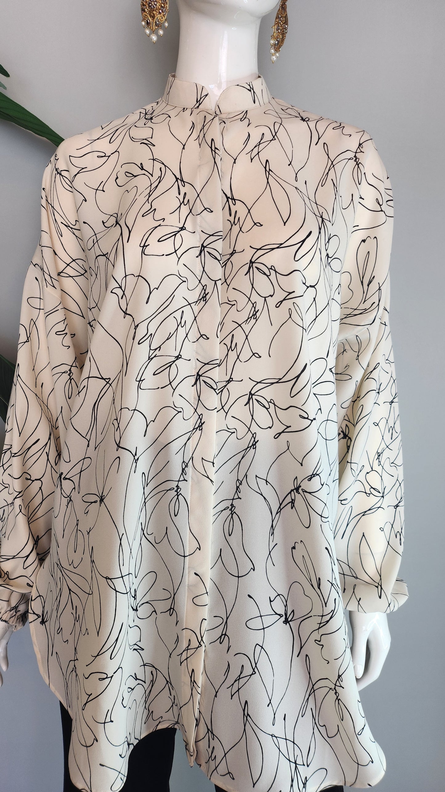 KARISHMA TALREJA - Offwhite Black Print