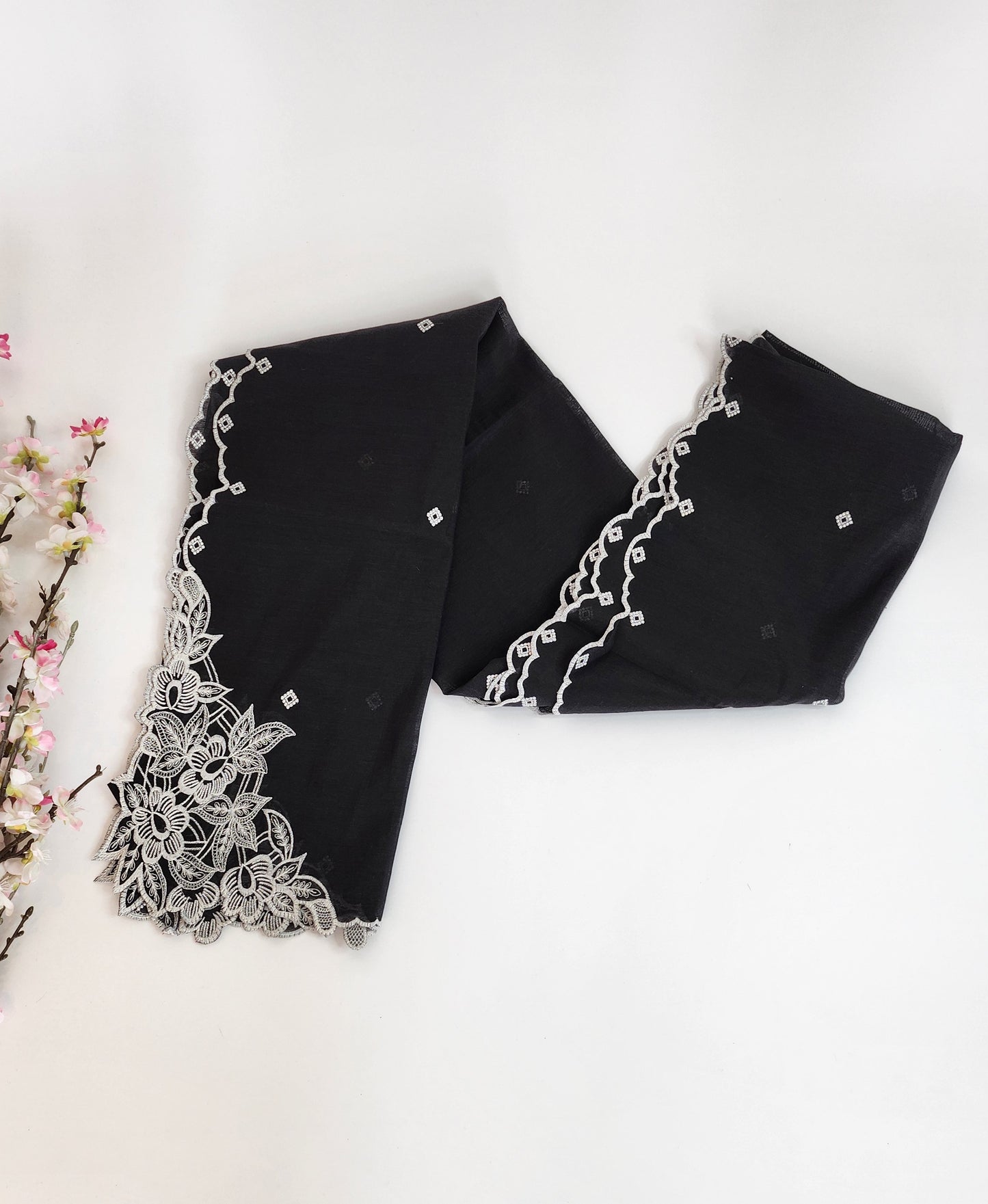 SABEEN MANEKIA - Black and White- Cotton Lawn Dupatta with Cutwork