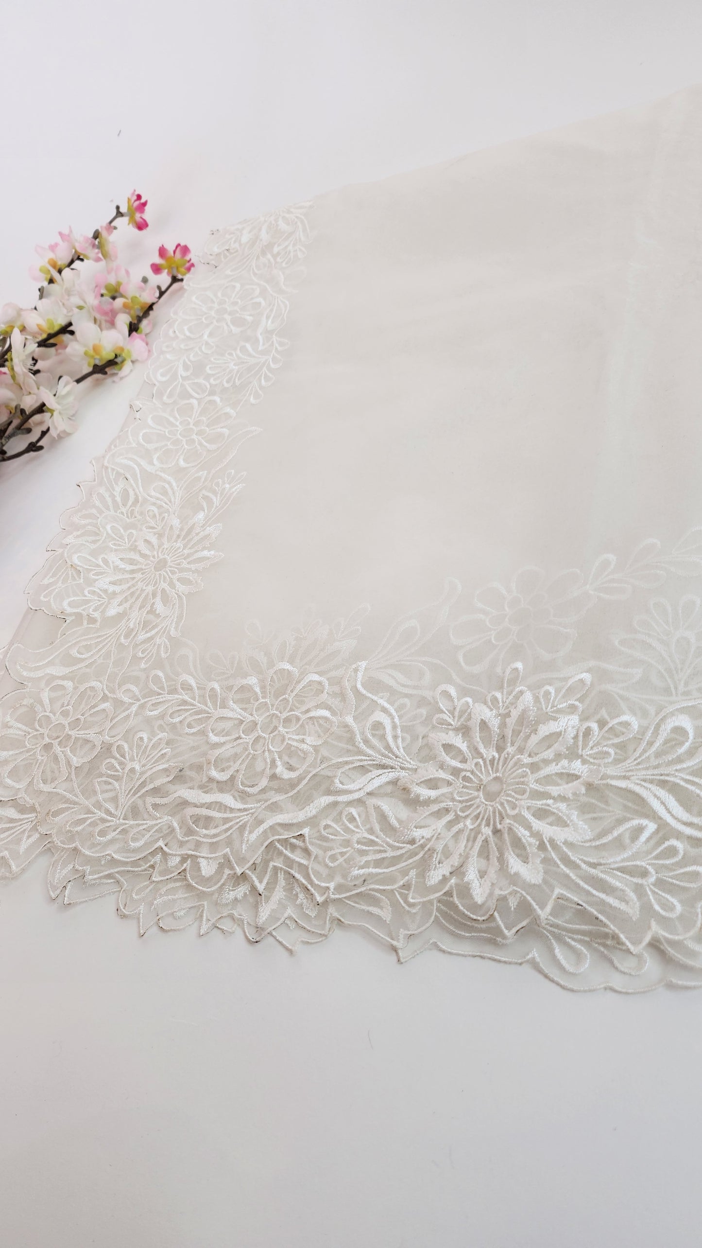 SABEEN MANEKIA - White  organza embroidery dupatta