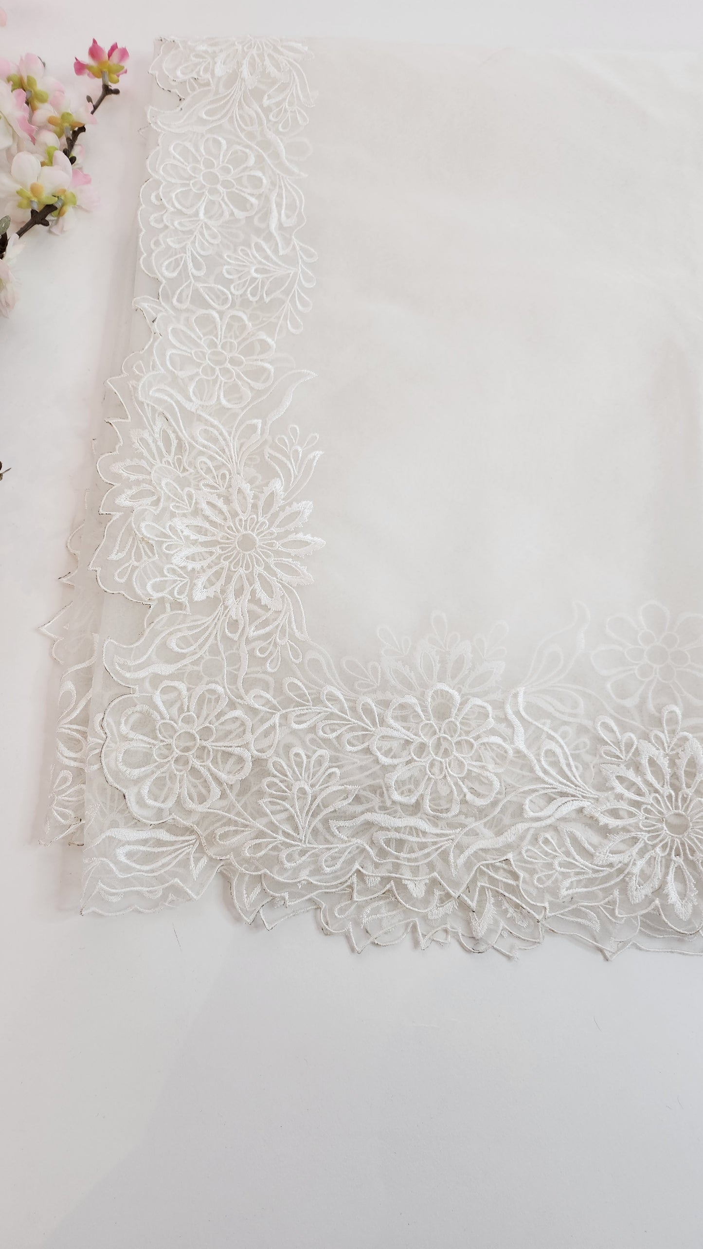 SABEEN MANEKIA - White  organza embroidery dupatta