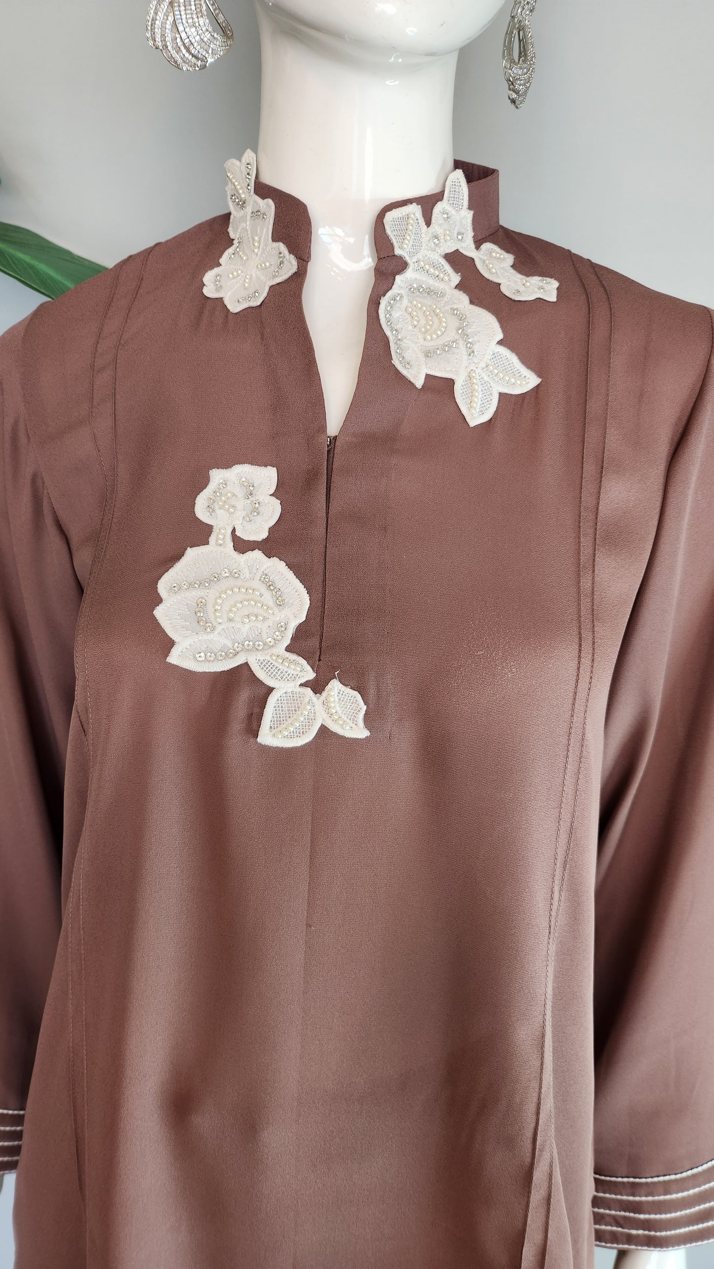 MAHOGANY - Peacan Brown with Flower