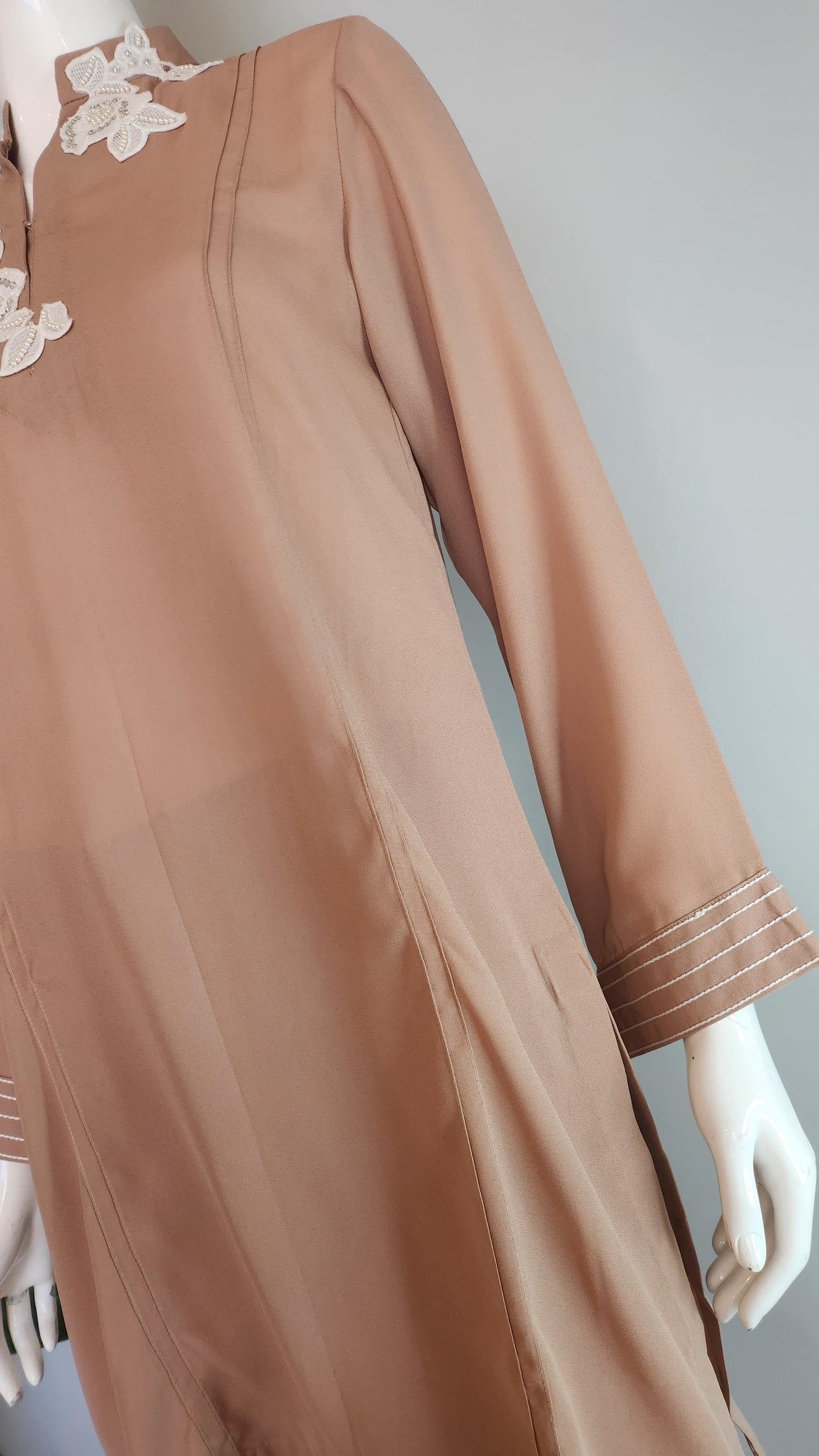 MAHOGANY - Wood Brown with Flower