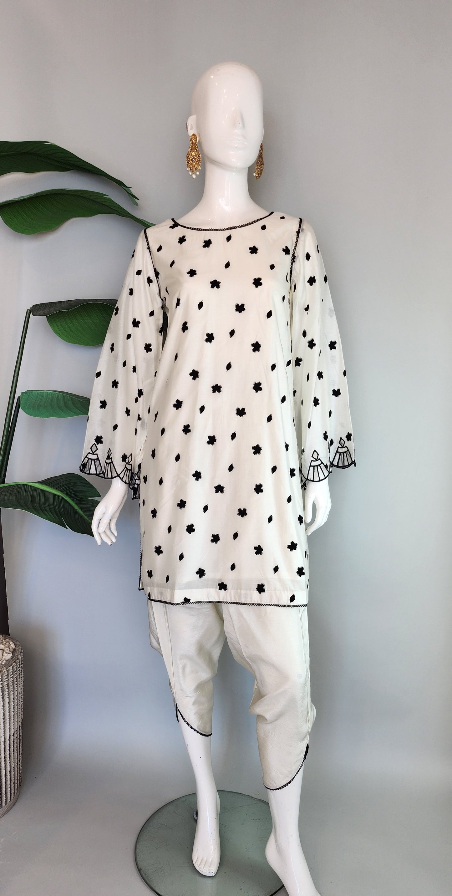 MAHOGANY - Off White with Tulip Shalwar