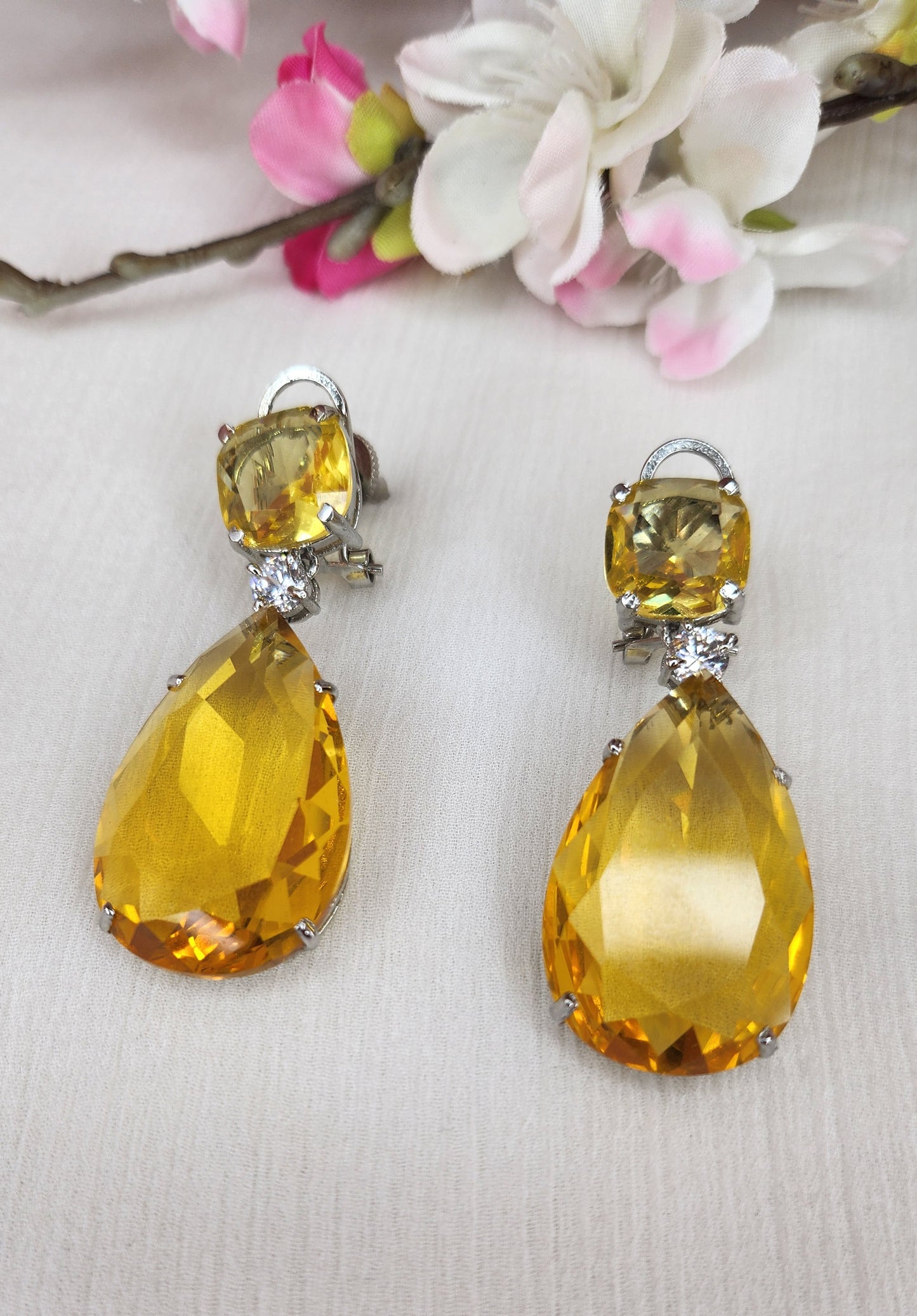 THE BUTTERFLY EFFECT - Yellow Orange Small ules Earrings