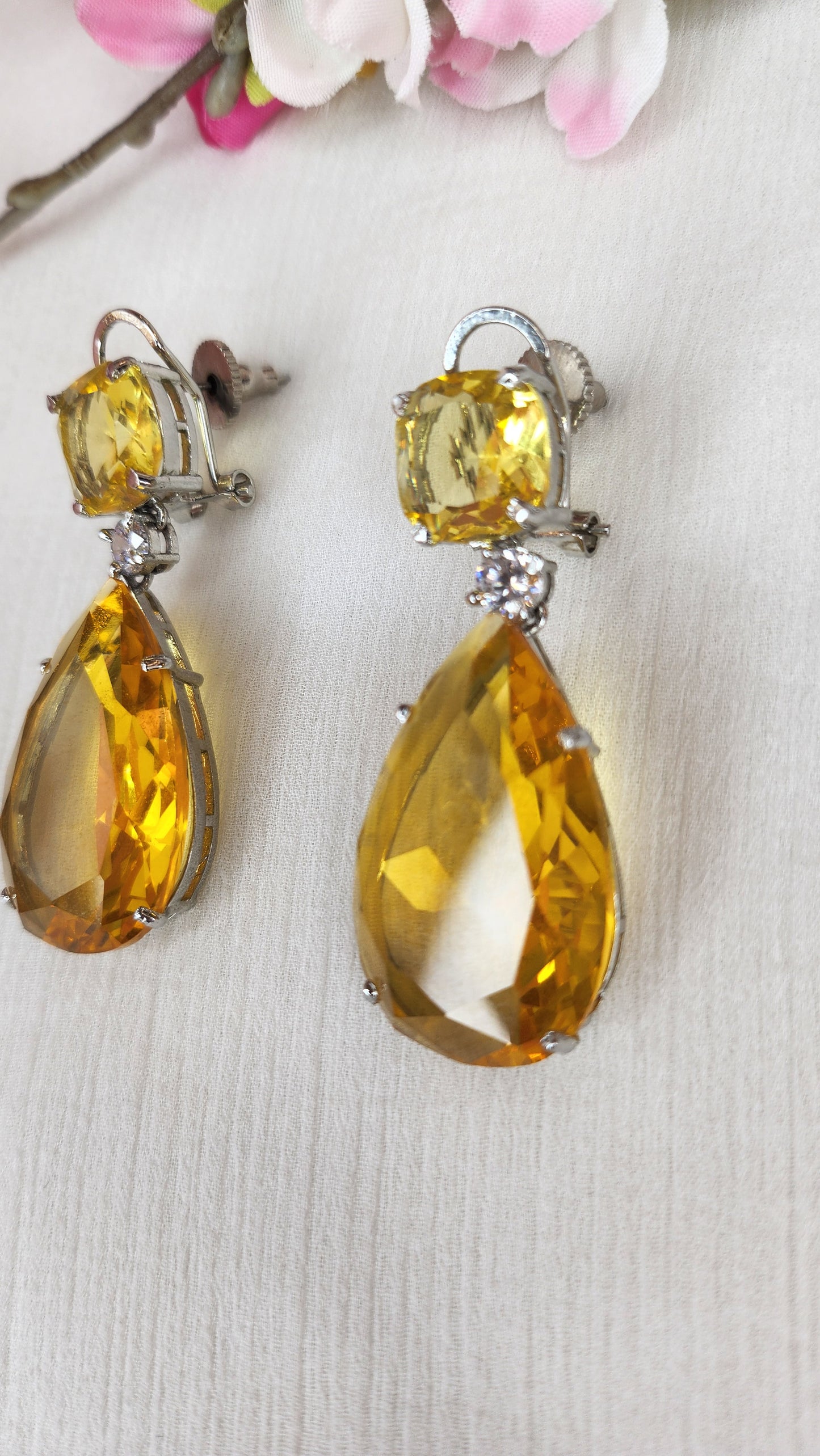 THE BUTTERFLY EFFECT - Yellow Orange Small ules Earrings