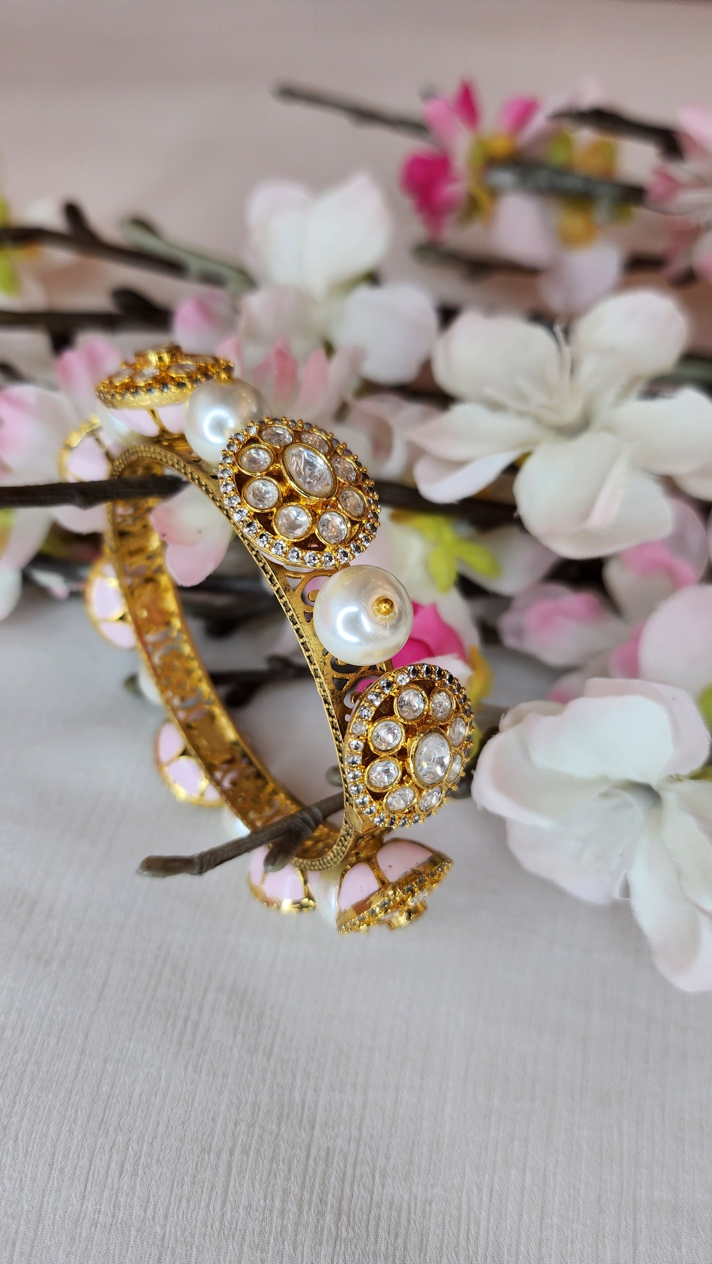 THE BUTTERFLY EFFECT - Pink with pearl and kudan bangle