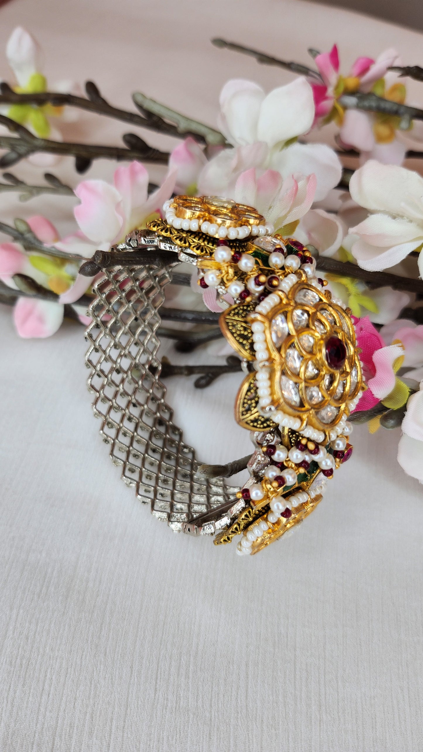 THE BUTTERFLY EFFECT - Flower Bangle