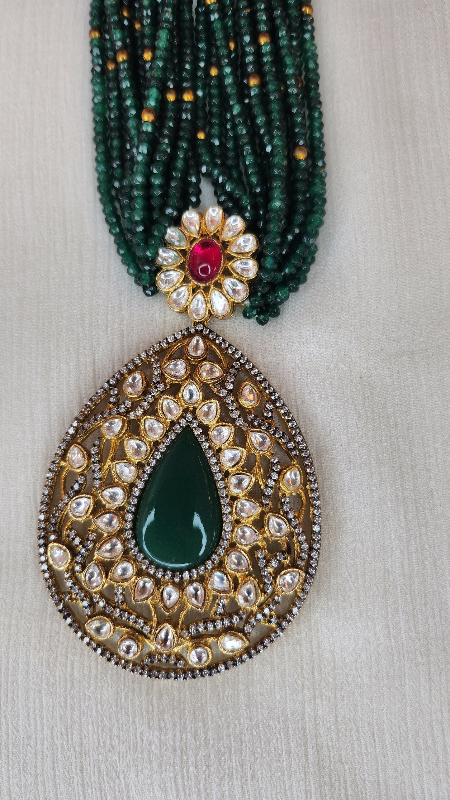THE BUTTERFLY EFFECT - Green Necklace