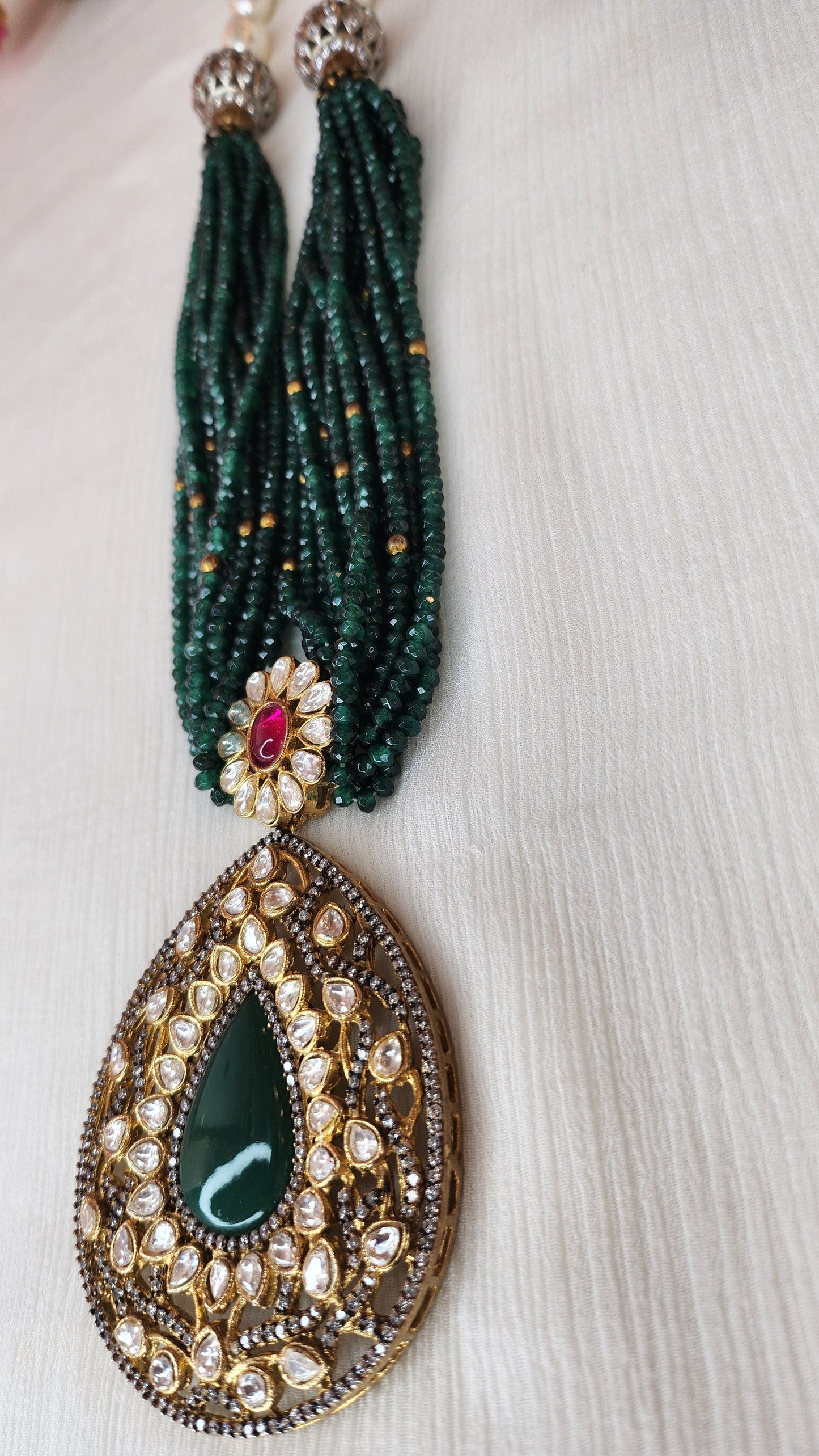 THE BUTTERFLY EFFECT - Green Necklace