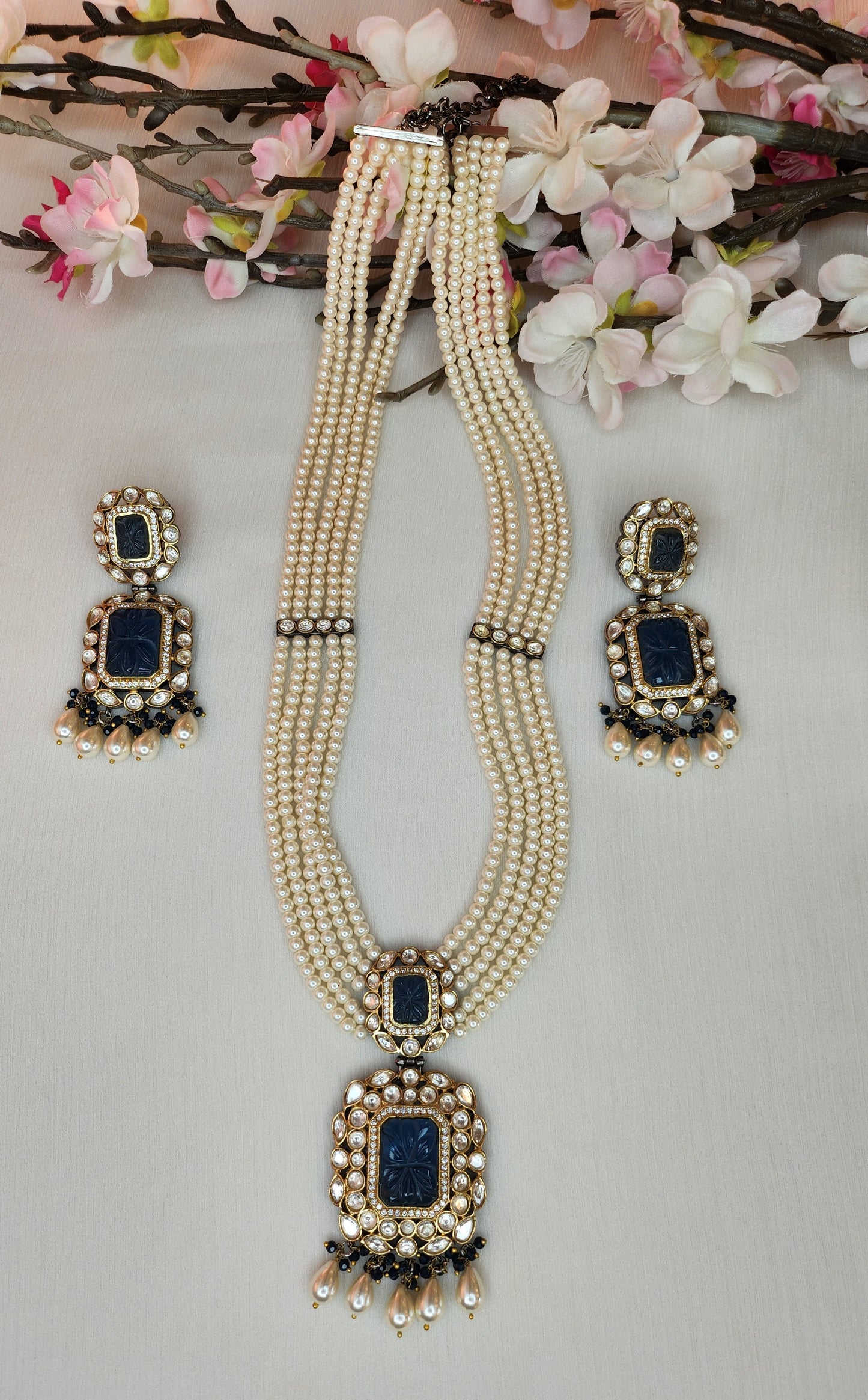 THE BUTTERFLY EFFECT - Blue and Pearl Set