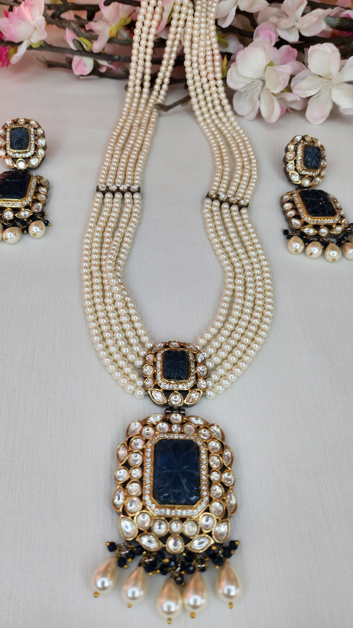 THE BUTTERFLY EFFECT - Blue and Pearl Set