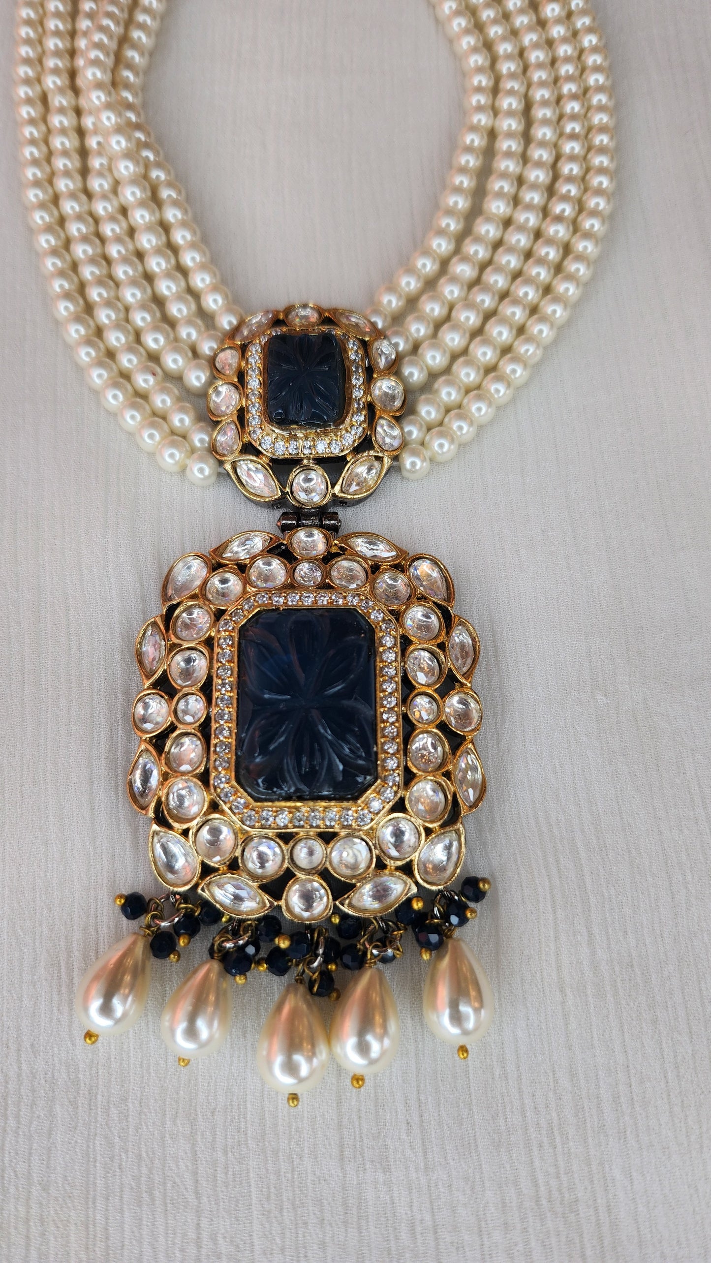 THE BUTTERFLY EFFECT - Blue and Pearl Set